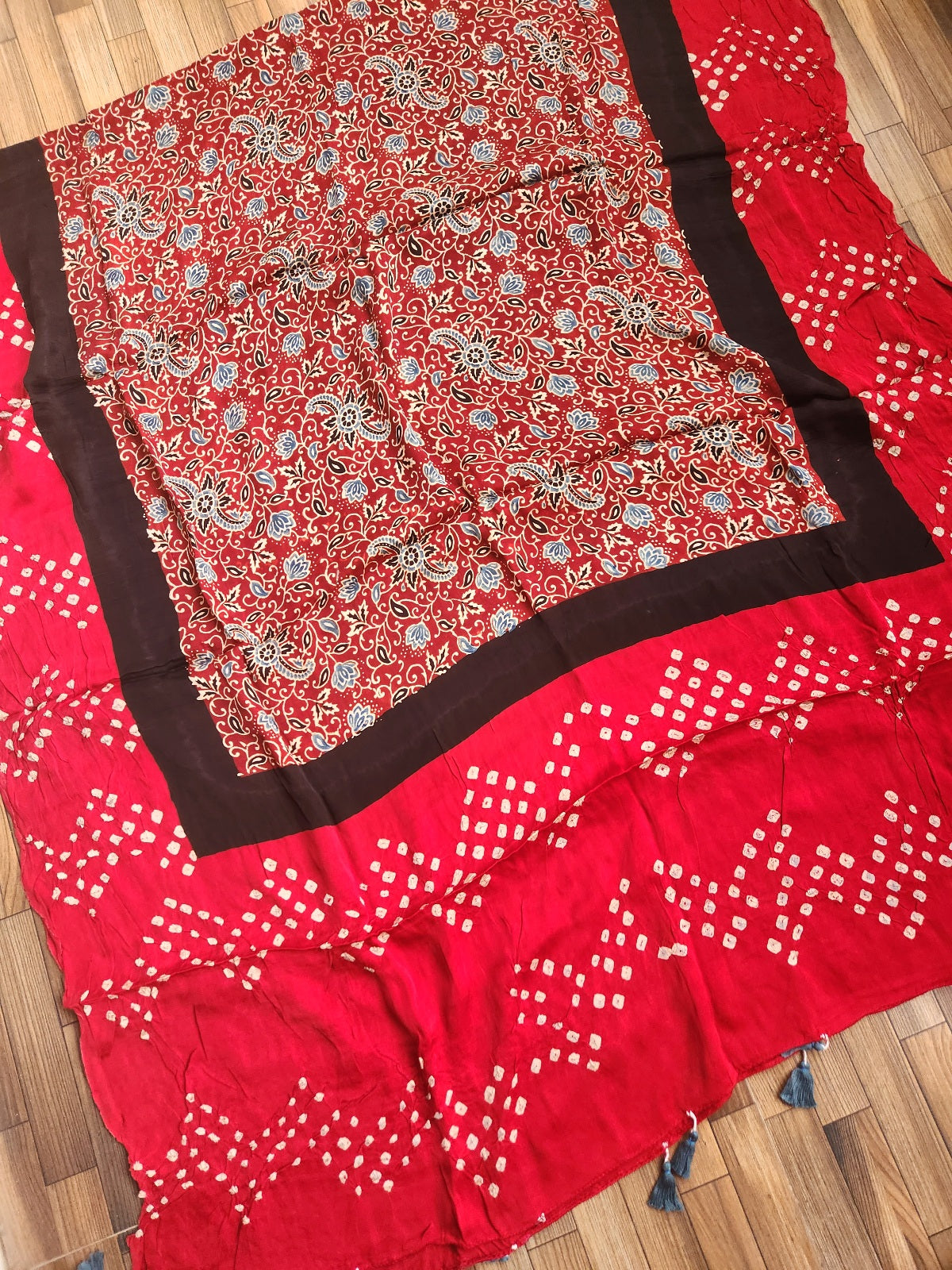 AJRAKH BANDHANI SILK DUPATTA