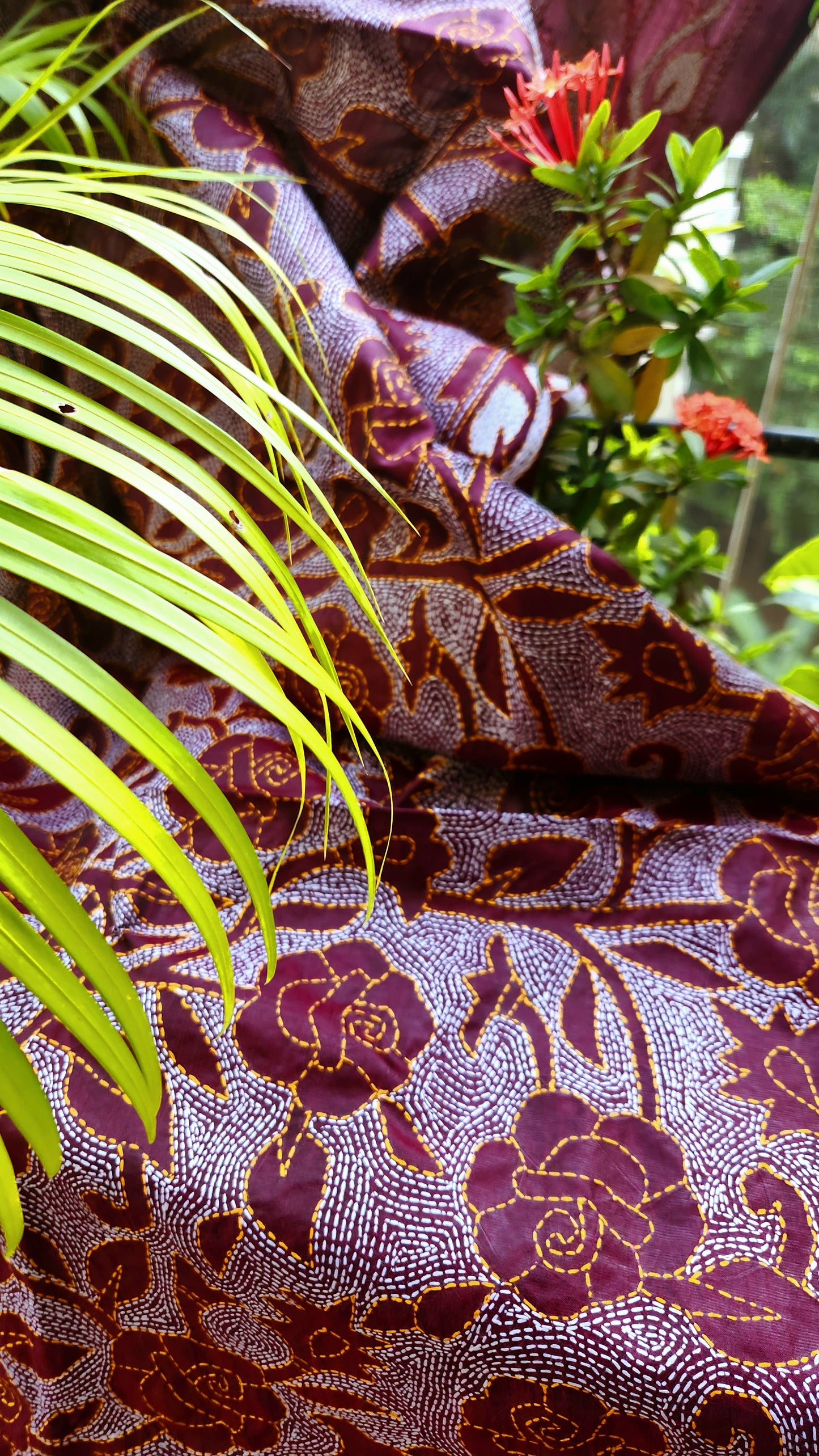 BURGUNDY BLAST KANTHA DUPATTA