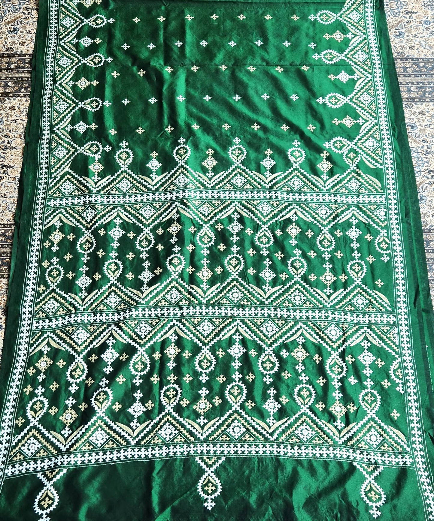 KUTCHWORK SILK SAREE