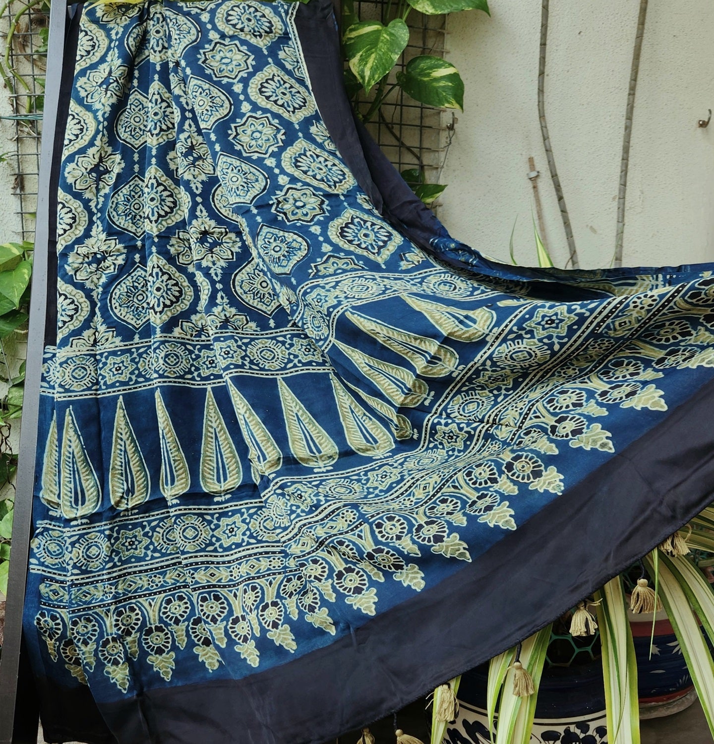 Ajrakh dupatta