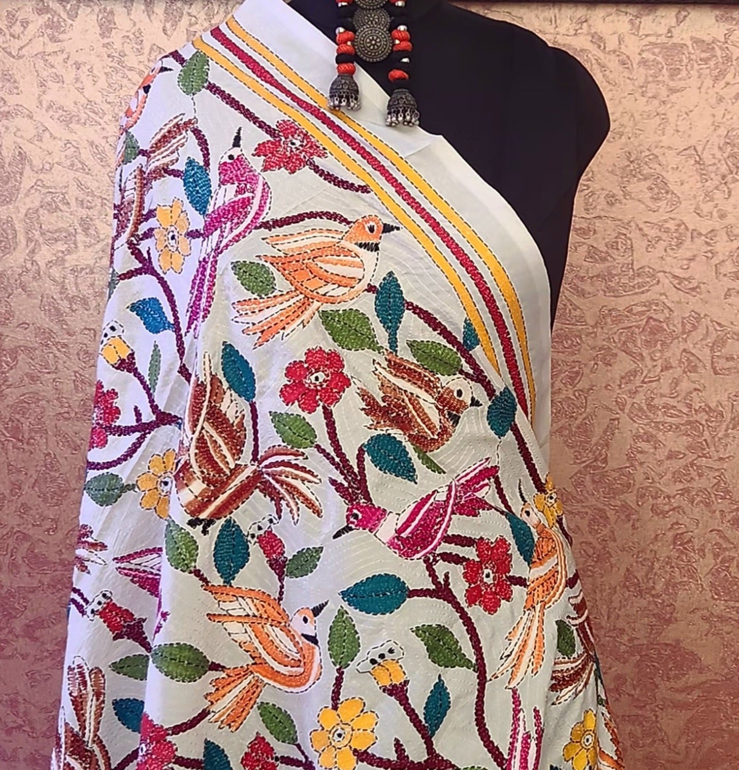 PERCHED PERFECT KANTHA DUPATTA