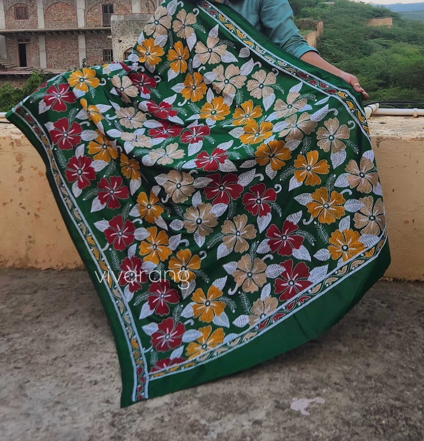 GREEN GLORY KANTHA DUPATTA