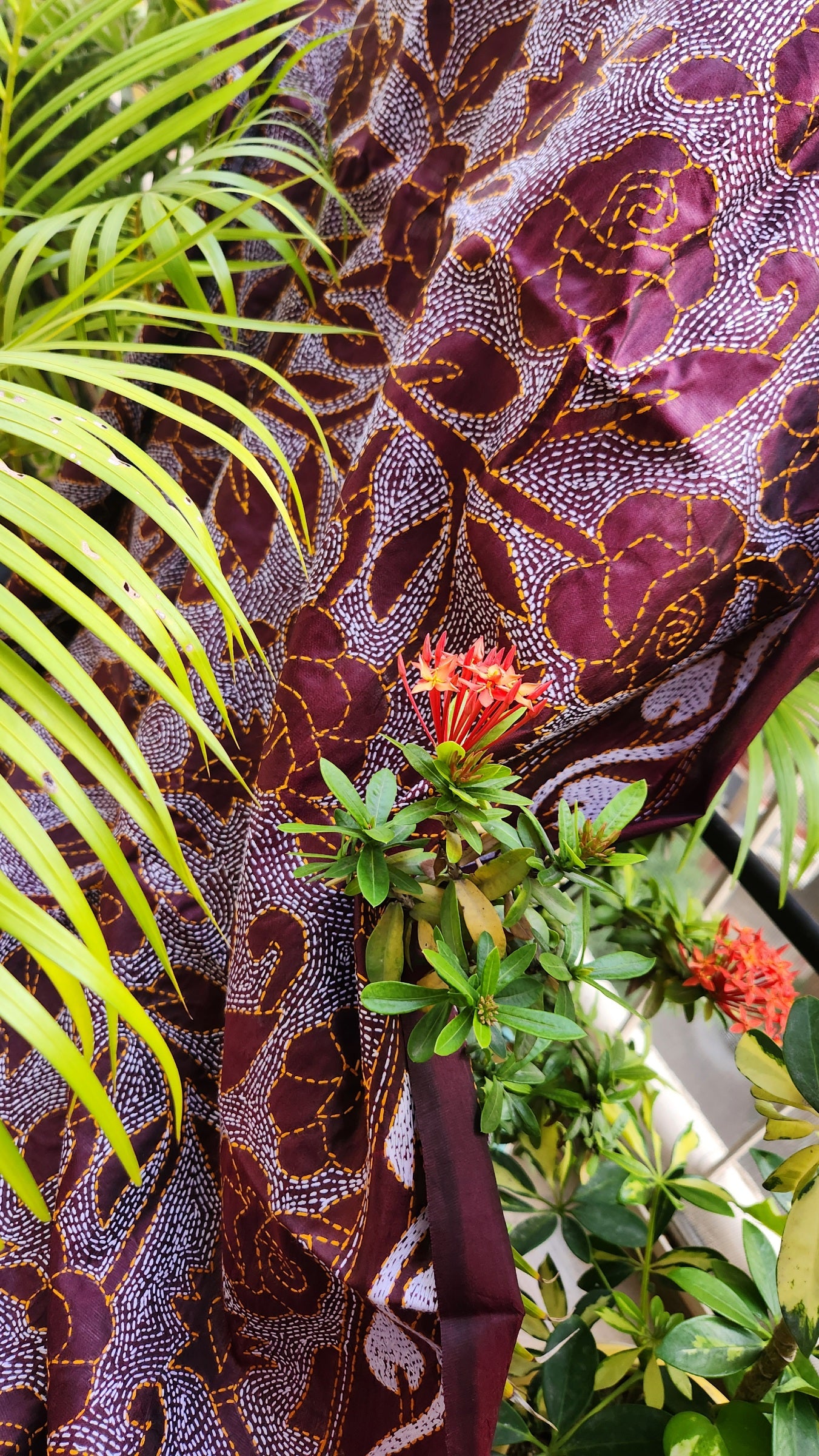 BURGUNDY BLAST KANTHA DUPATTA