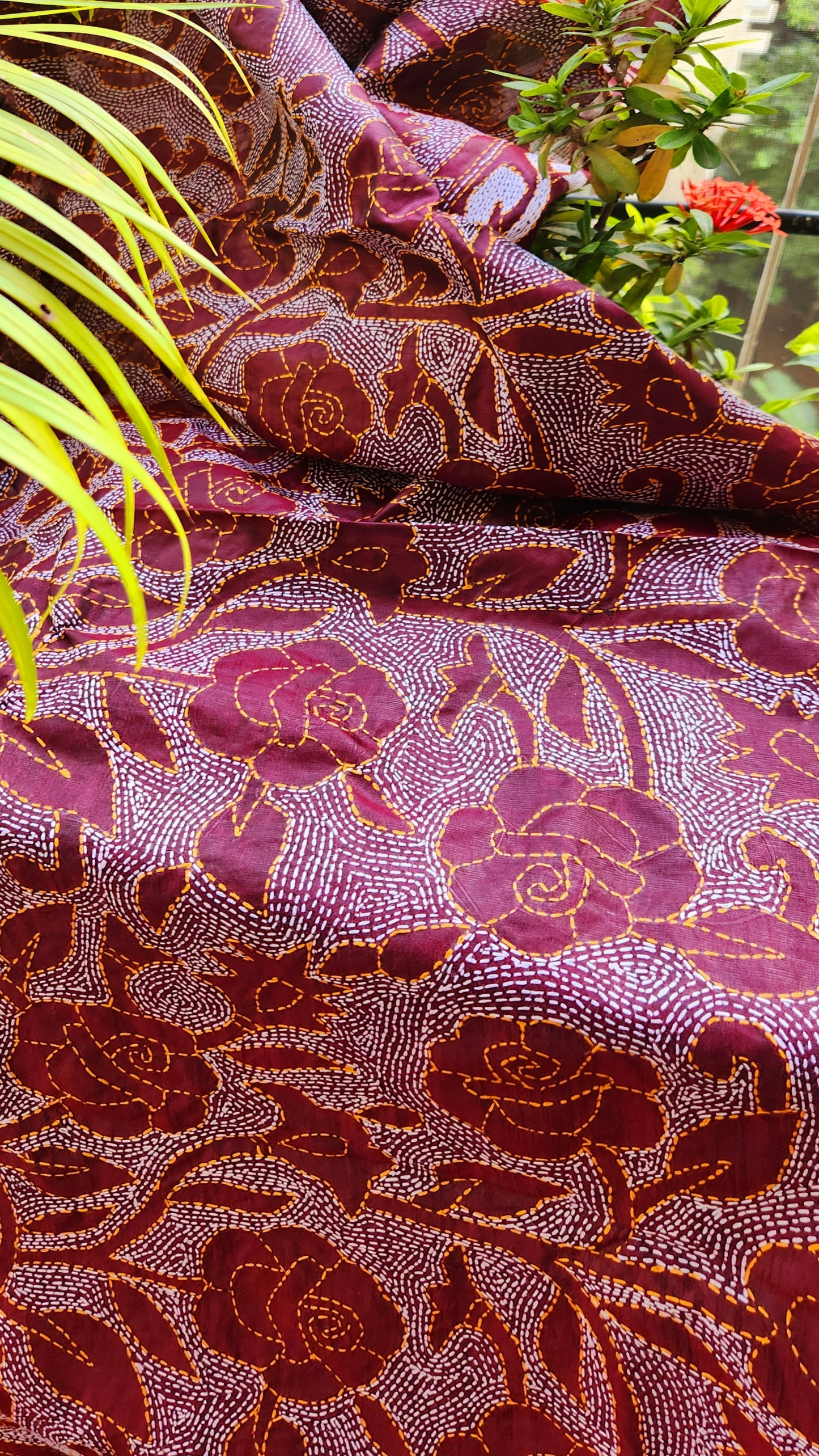 BURGUNDY BLAST KANTHA DUPATTA