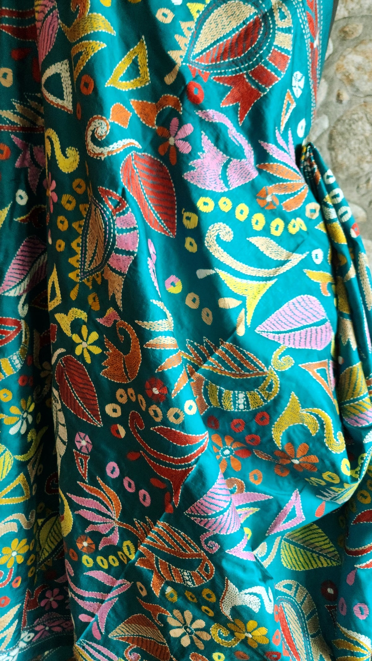 CONTEMPORARY KANTHA DUPATTA