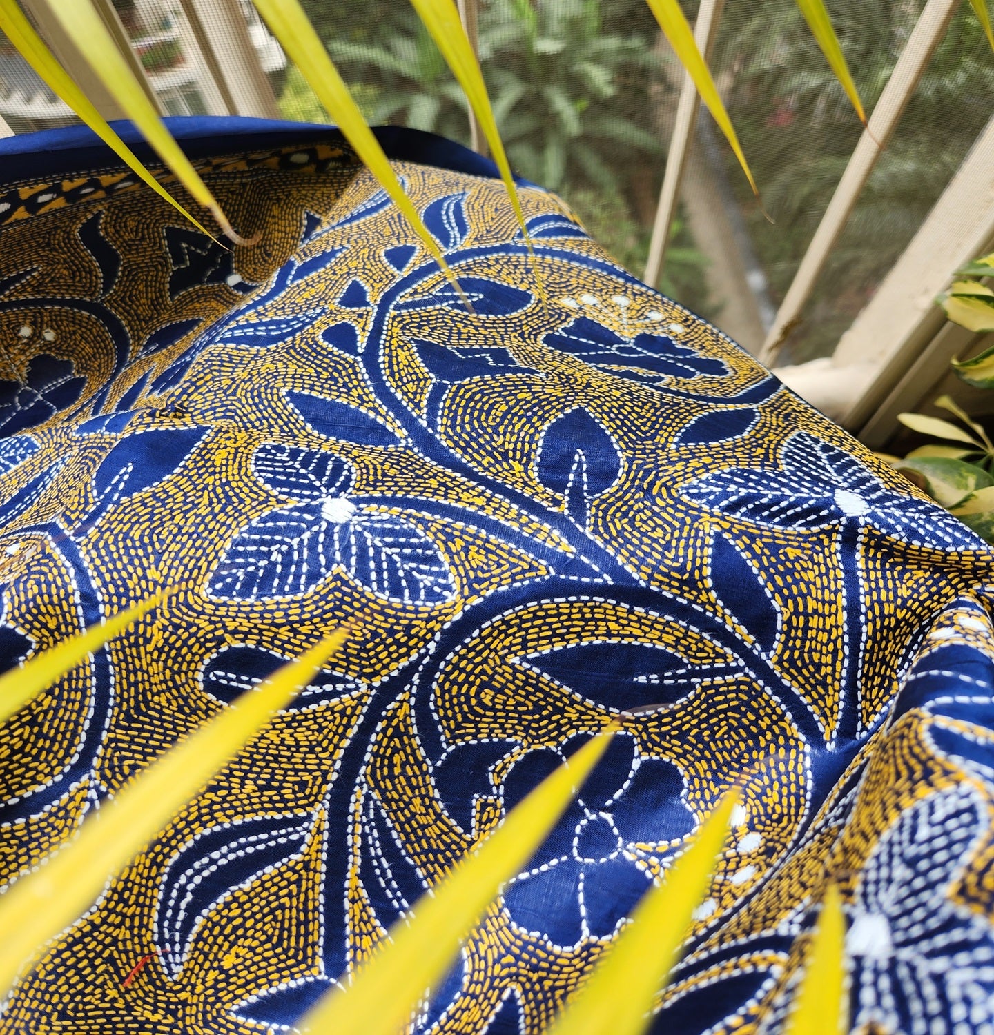 HAND EMBROIDERY STOLE - REVERSE KANTHA