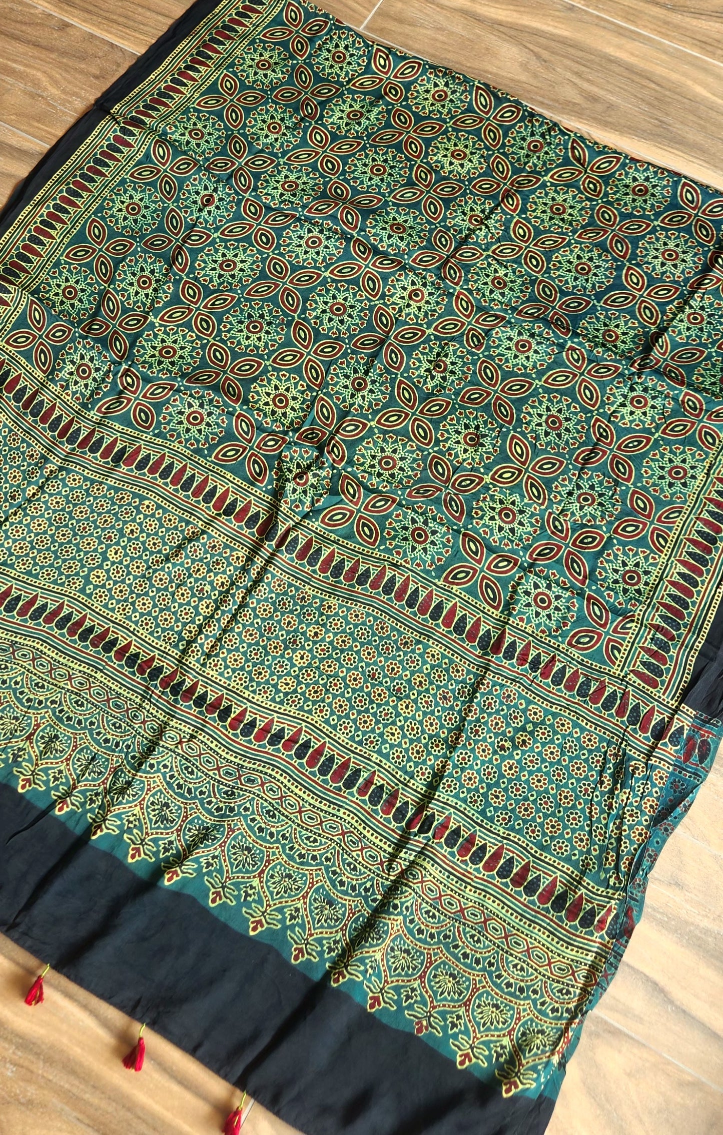 ajrakh dupatta green dupatta yellow dupatta dupatta for mehndi function