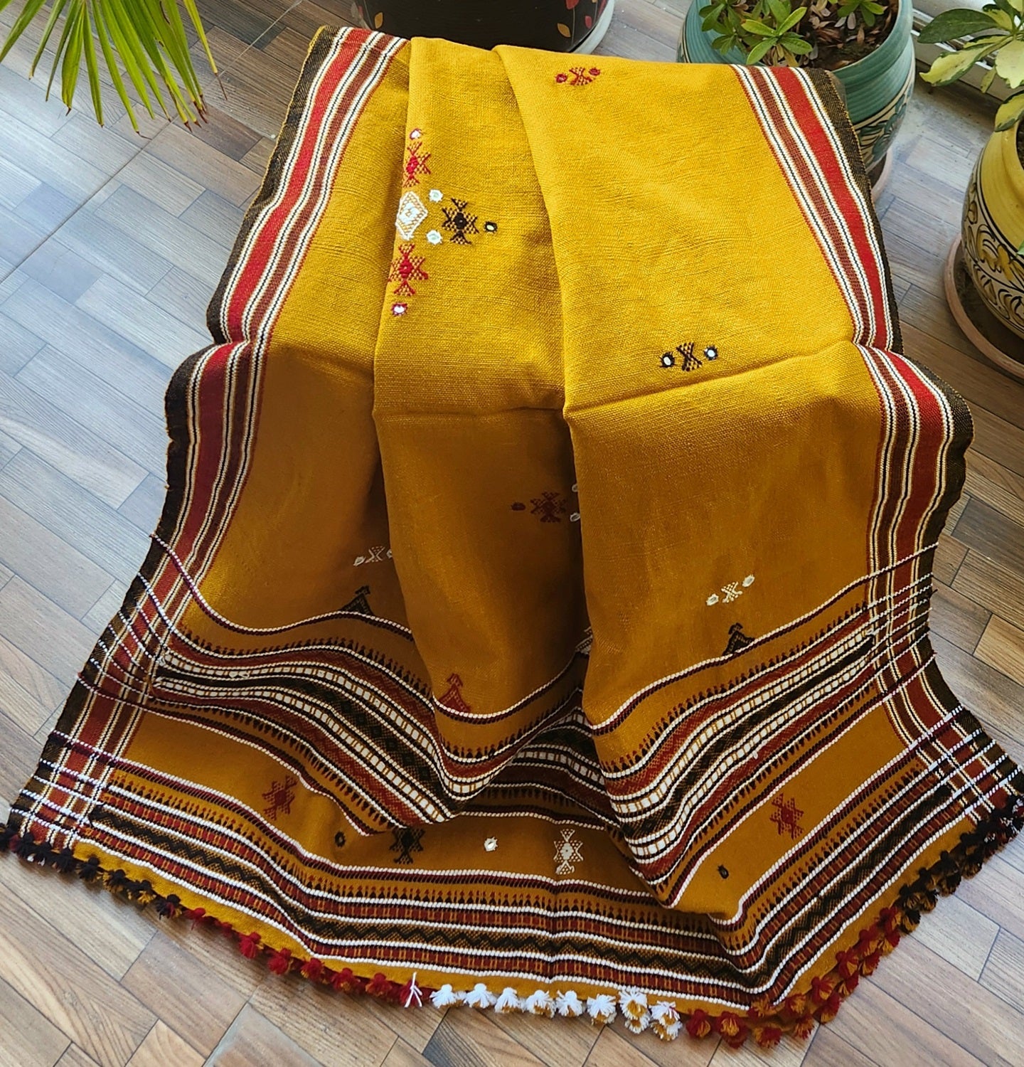 BHUJODI SHAWL