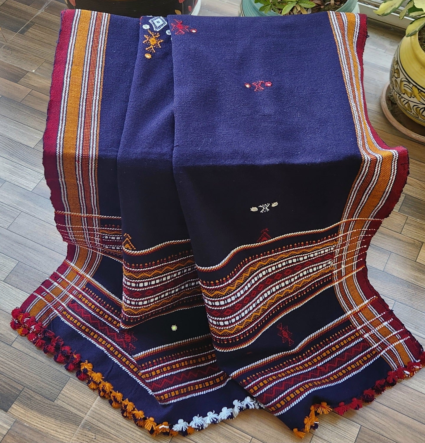 BHUJODI SHAWL
