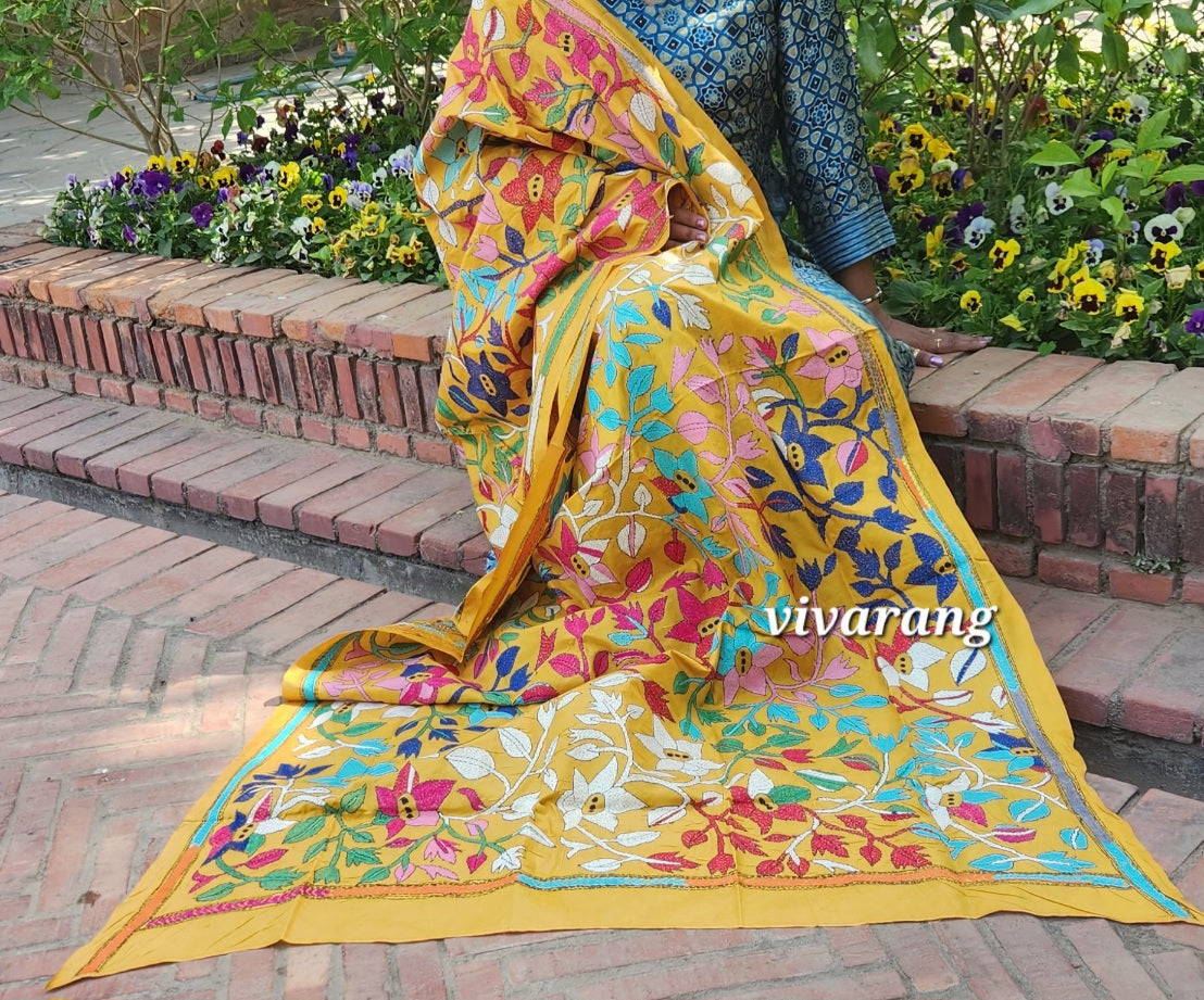 GOLDEN GLOW KANTHA DUPATTA
