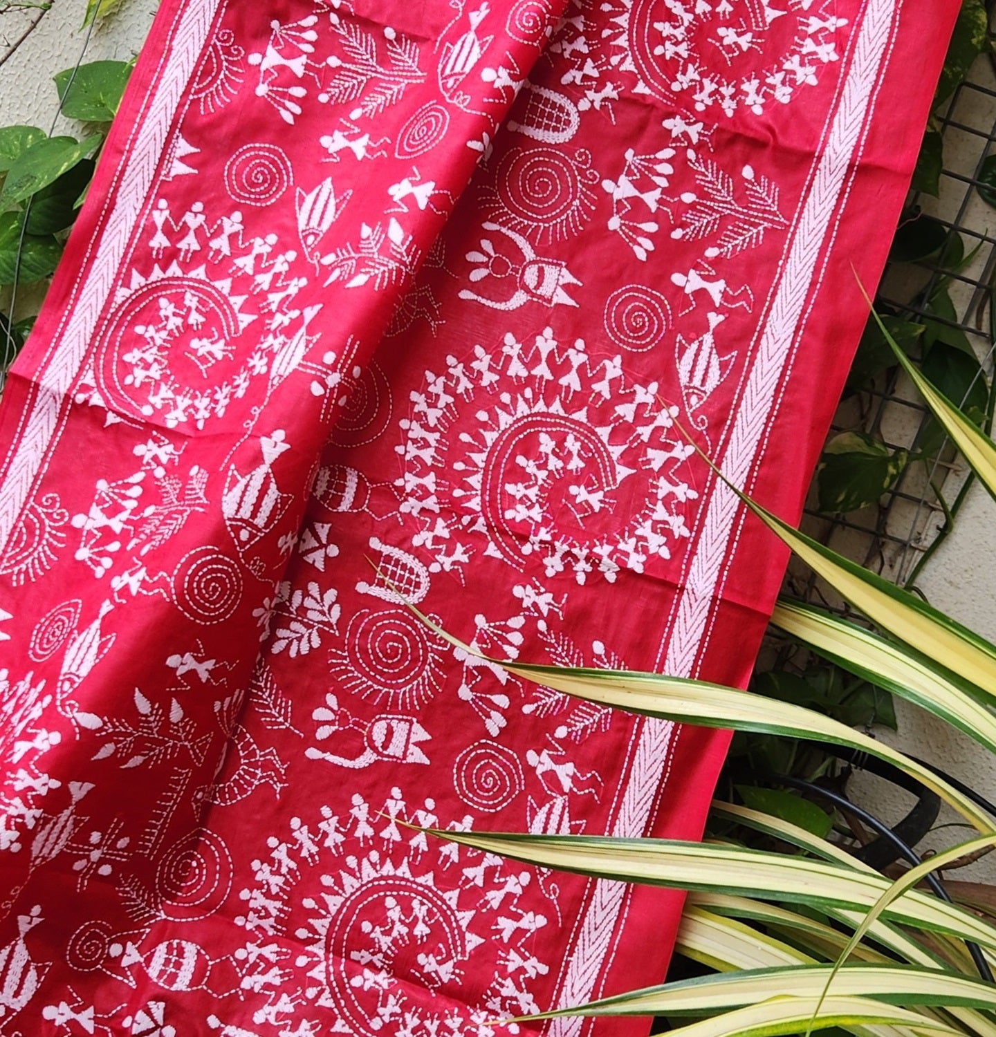 WARLI STOLE
