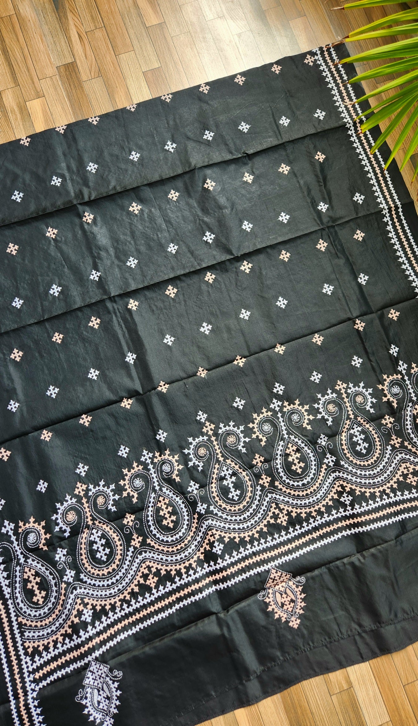 kutchwork dupatta