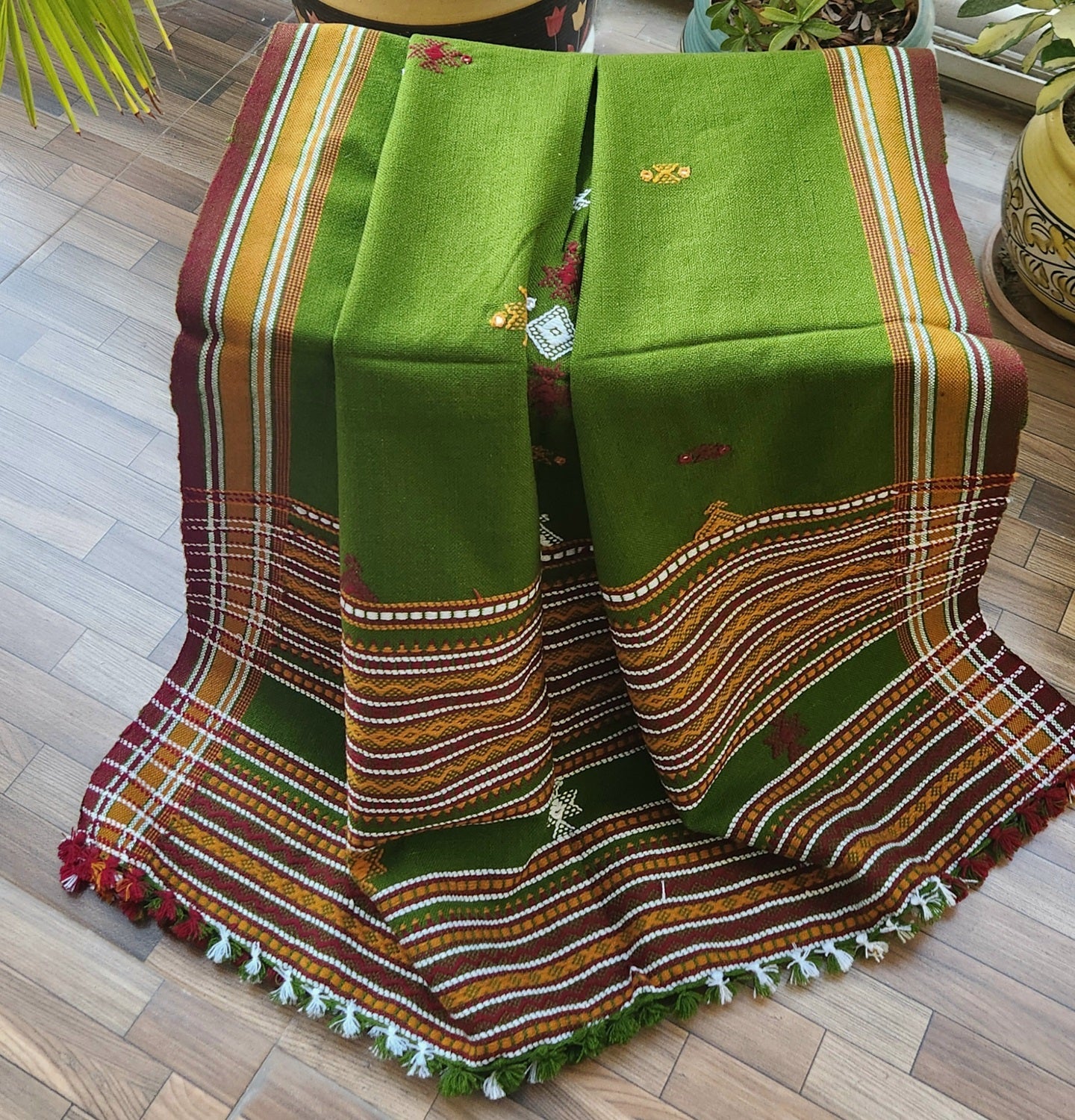 BHUJODI SHAWL