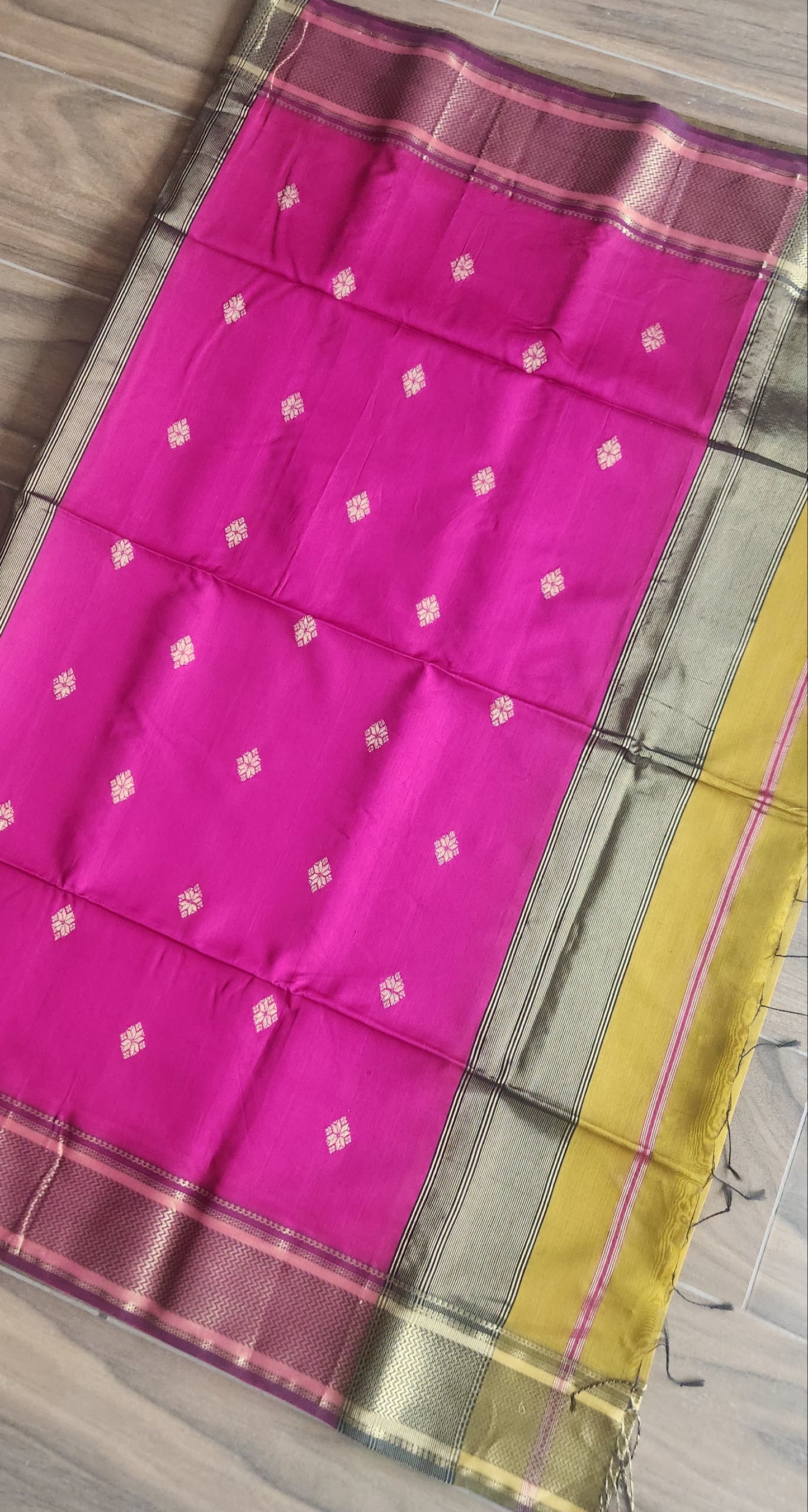 Maheshwari Handloom Saree