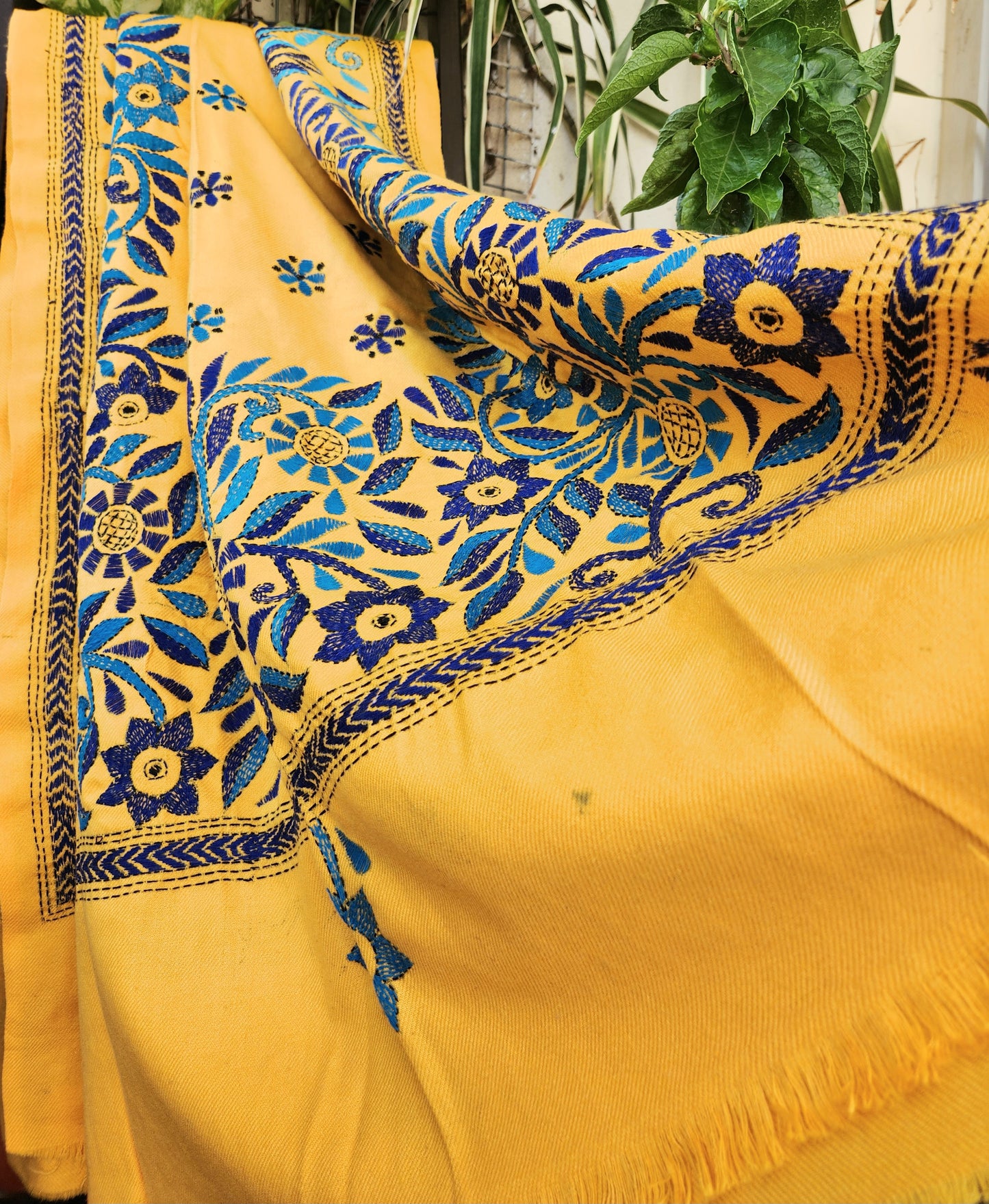 KANTHA WOOLEN SHAWL