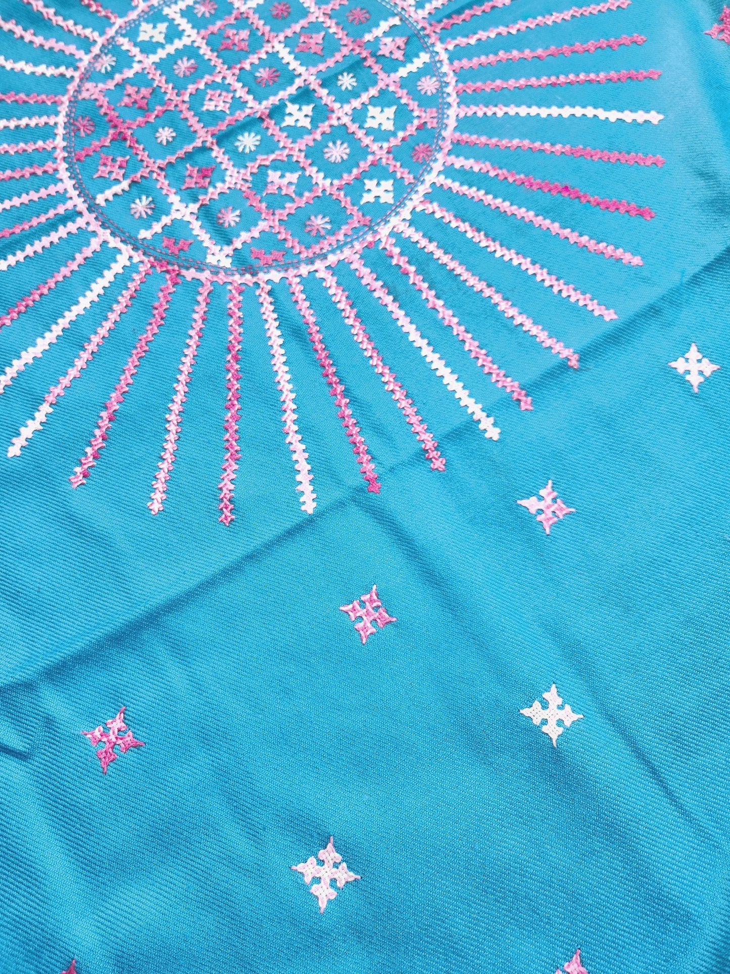 kutchwork woolen shawls handmade gifts Indian gifts handembroidery win…