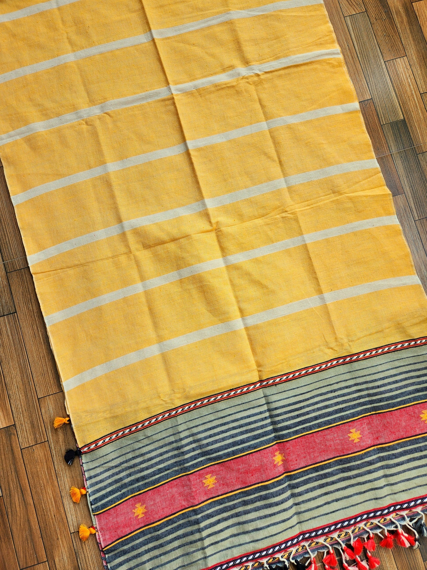 bhujodi stole coprorate gifts