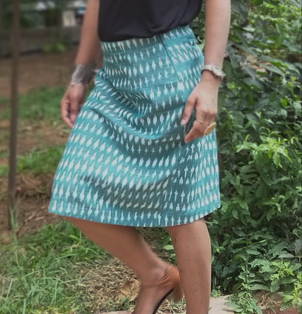 STRAIGHT SKIRT