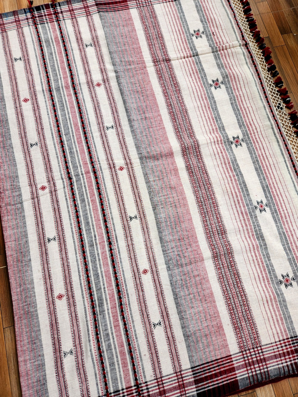 Handloom Bhujodi cotton saree officewear summer wardrobe kutch saree kutchi bharat