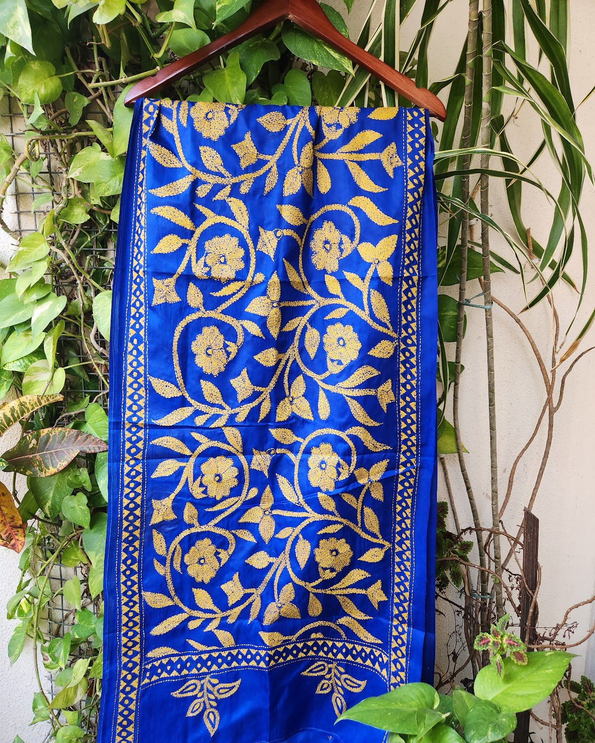 kantha stoles floral Indian gifts corporate gifts handmade slow fashion roses blue