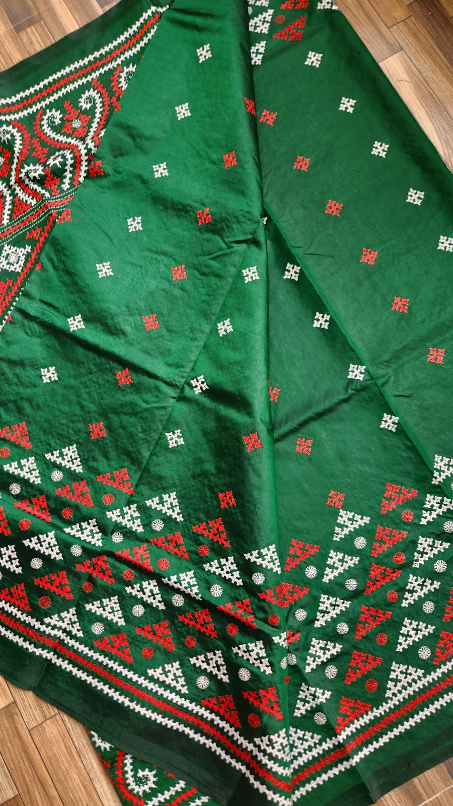 White silk saree handmade kutchwork saree kutchibharat green saree mehndilook wedding shopping