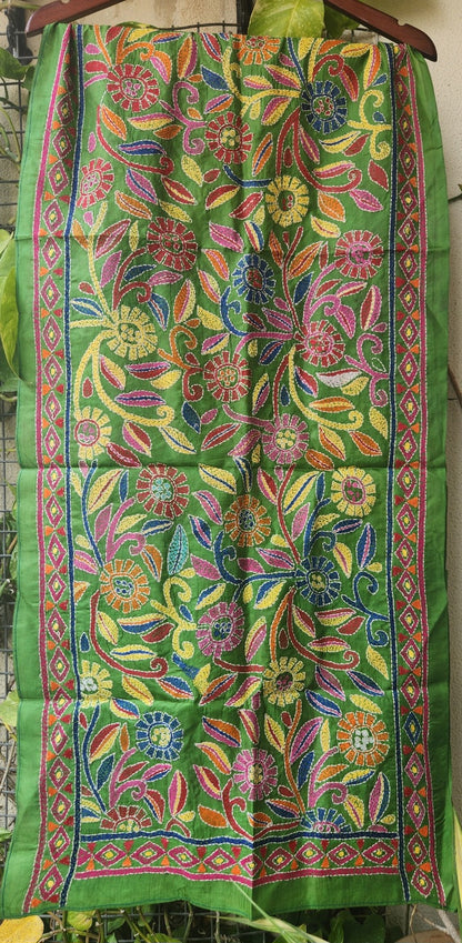 kantha stoles floral Indian gifts corporate gifts handmade slow fashion mehndi look green dupatta