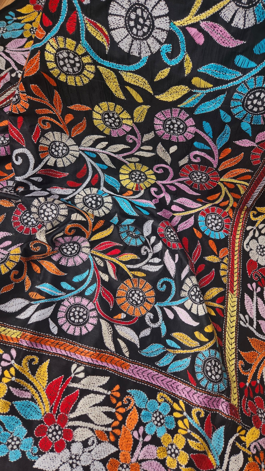 BLACK BEAUTY KANTHA DUPATTA