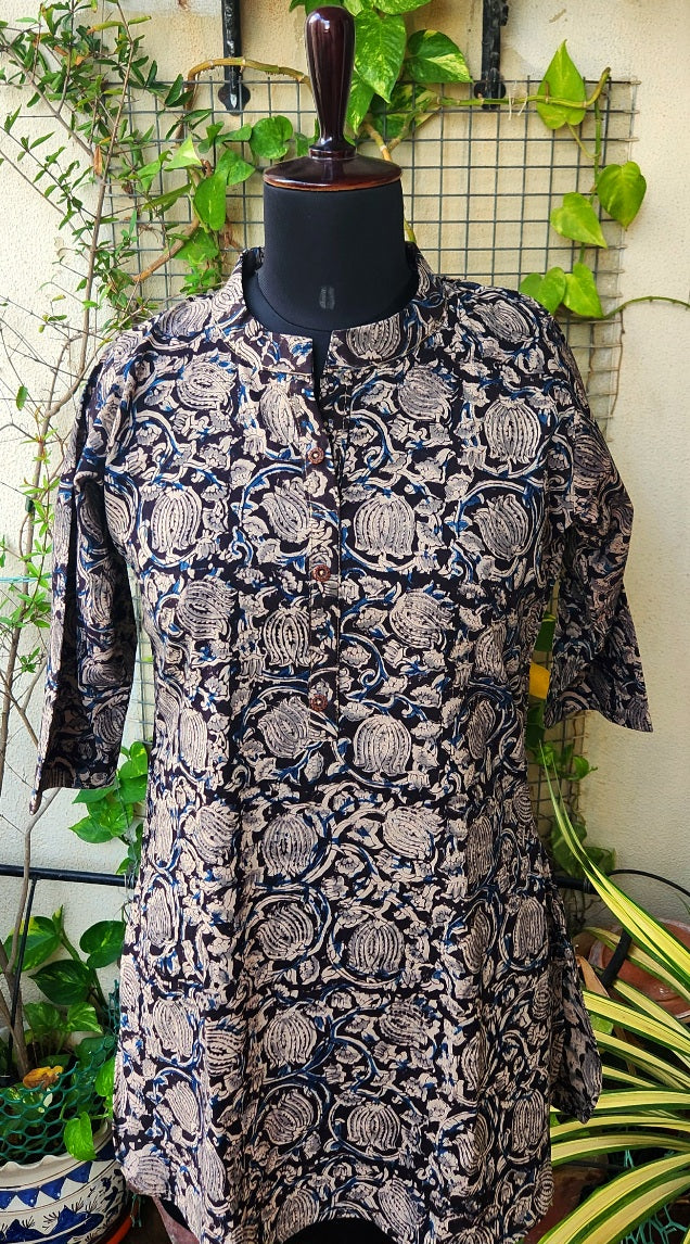 SHORT KURTI