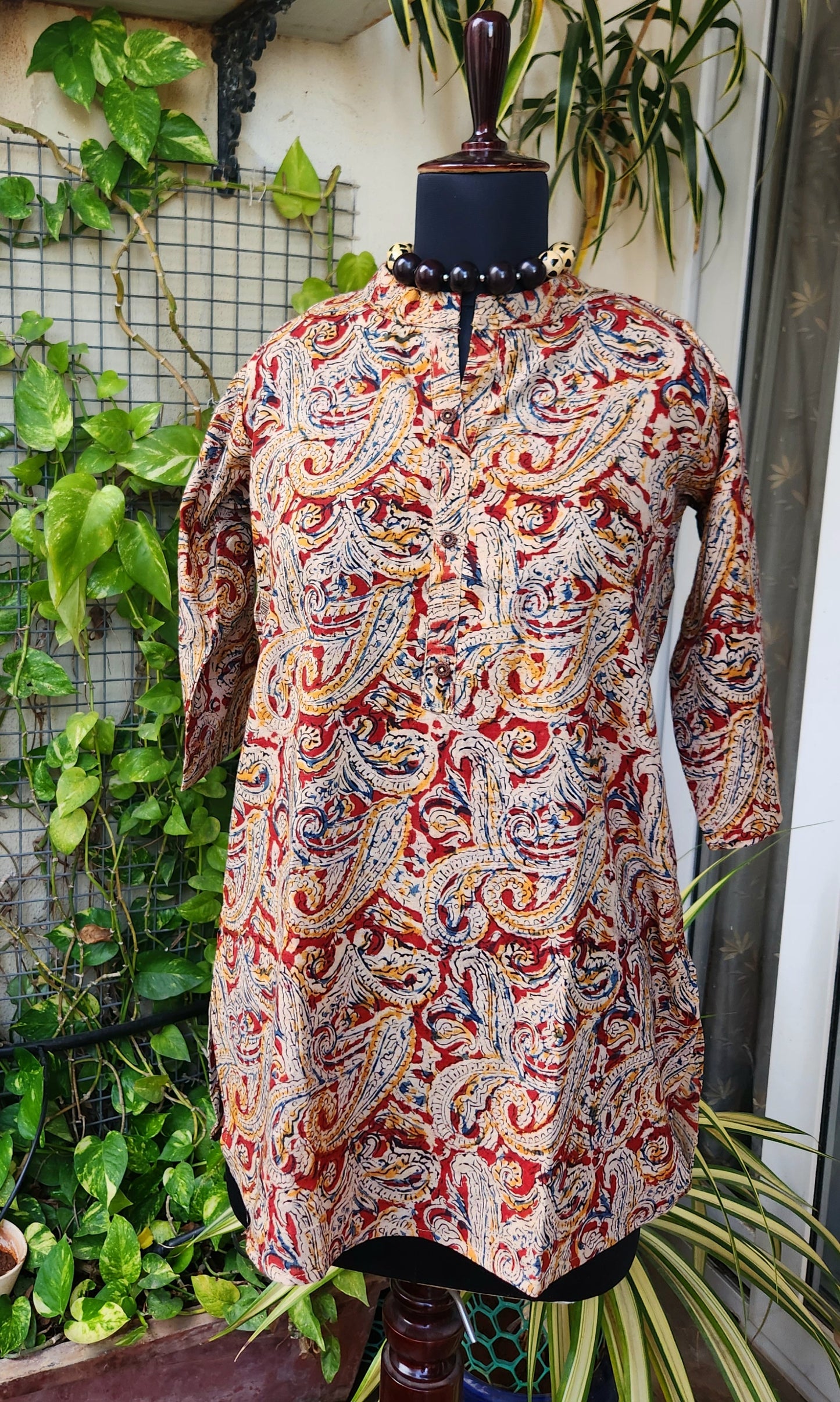 SHORT KURTI