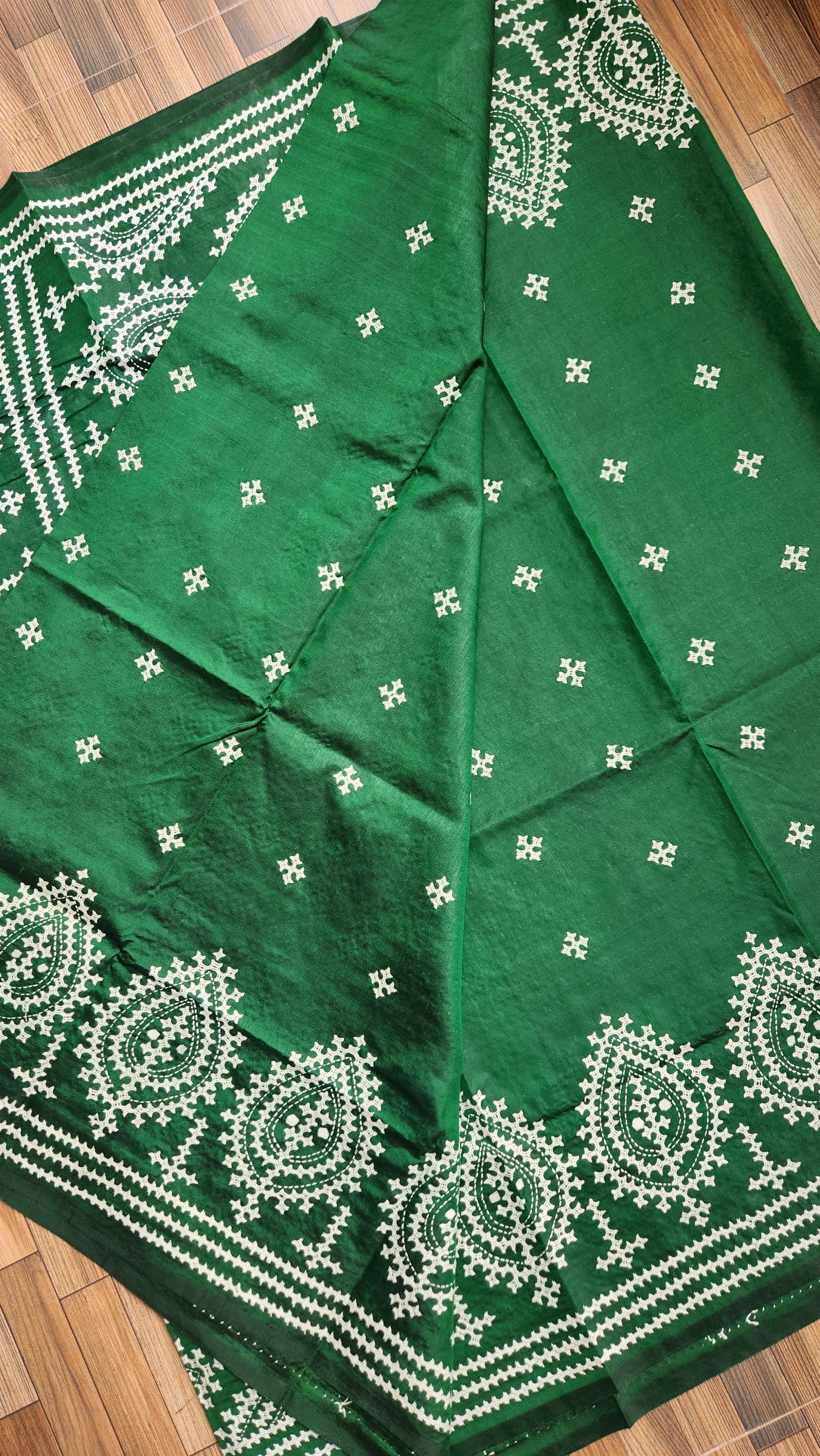 green saree kutchwork saree mehndi look silk saree