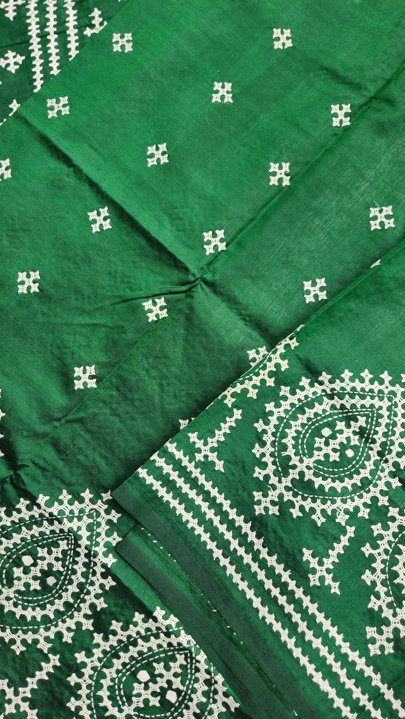 green saree kutchwork saree mehndi look silk saree