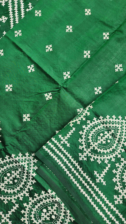 green saree kutchwork saree mehndi look silk saree