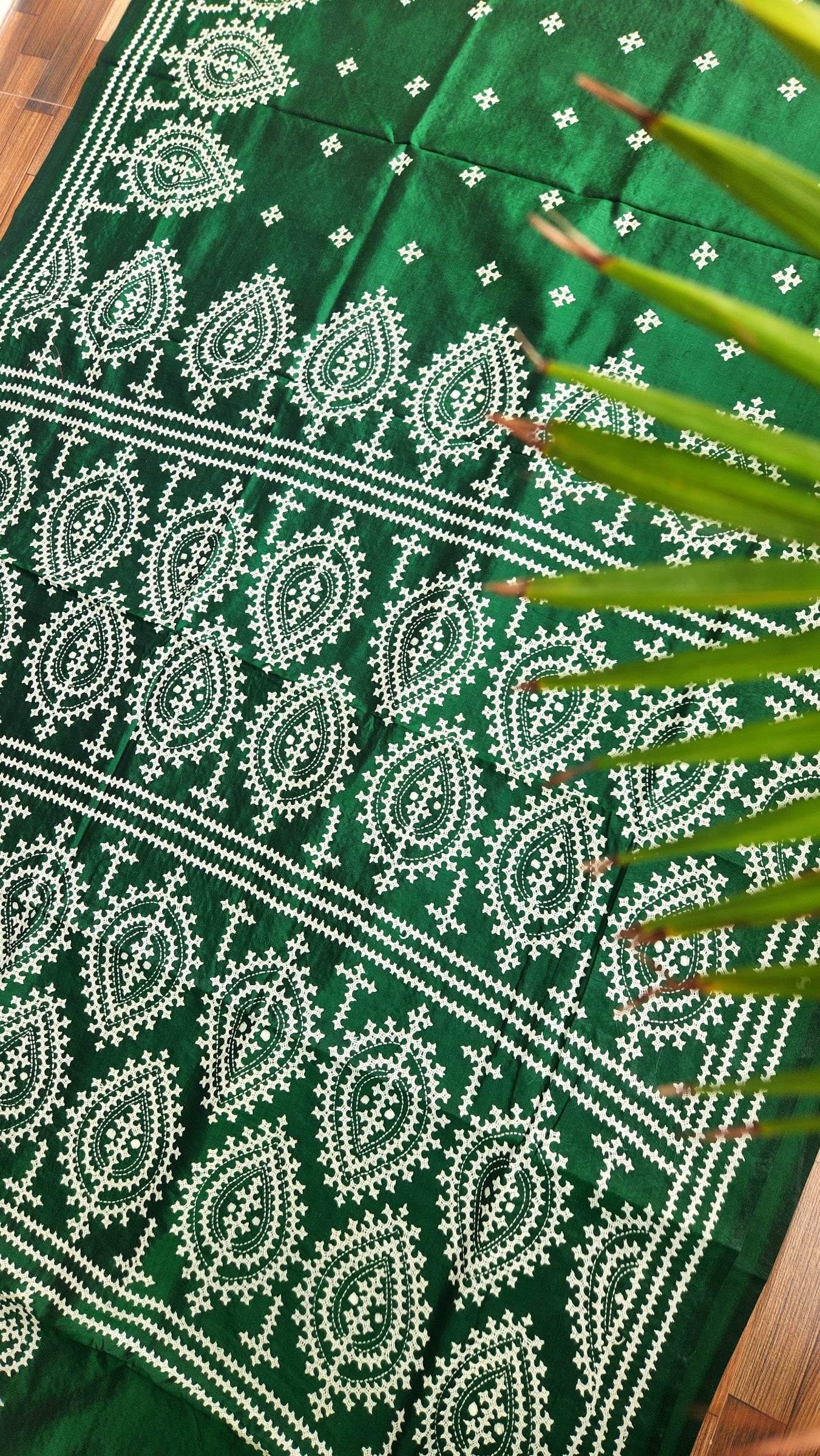 green saree kutchwork saree mehndi look silk saree