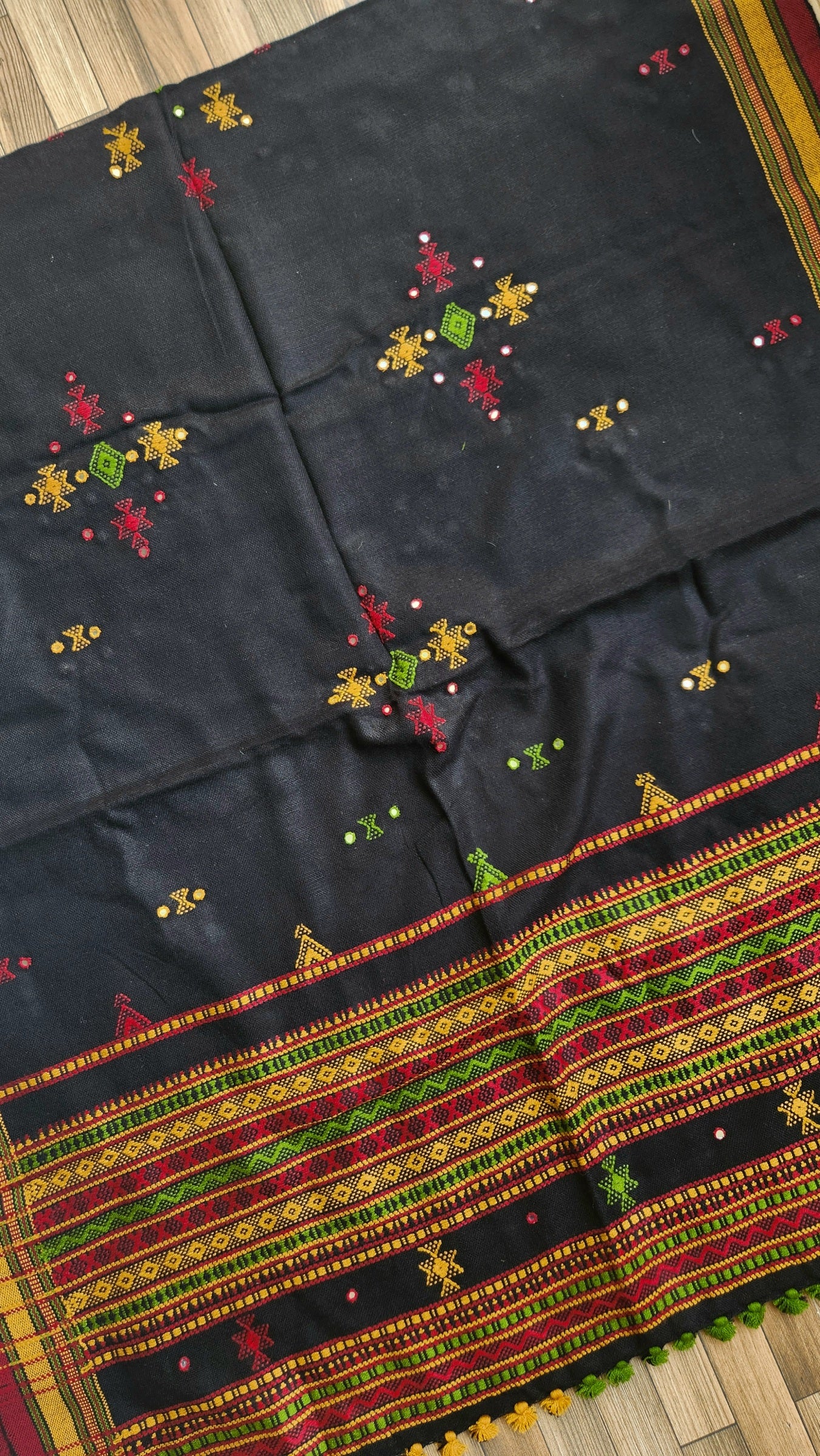 BHUJODI SHAWL