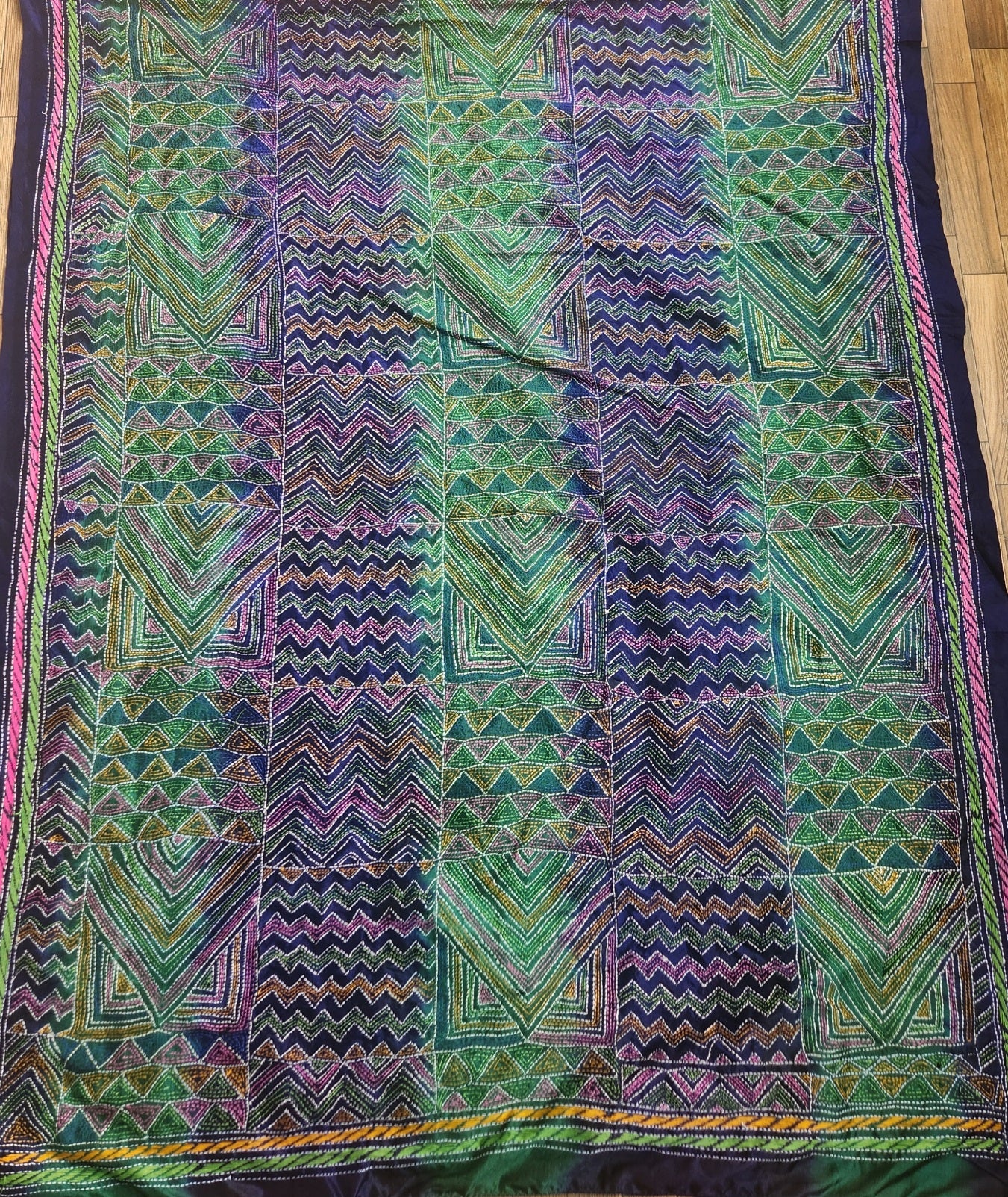 PEACOCK COLORS