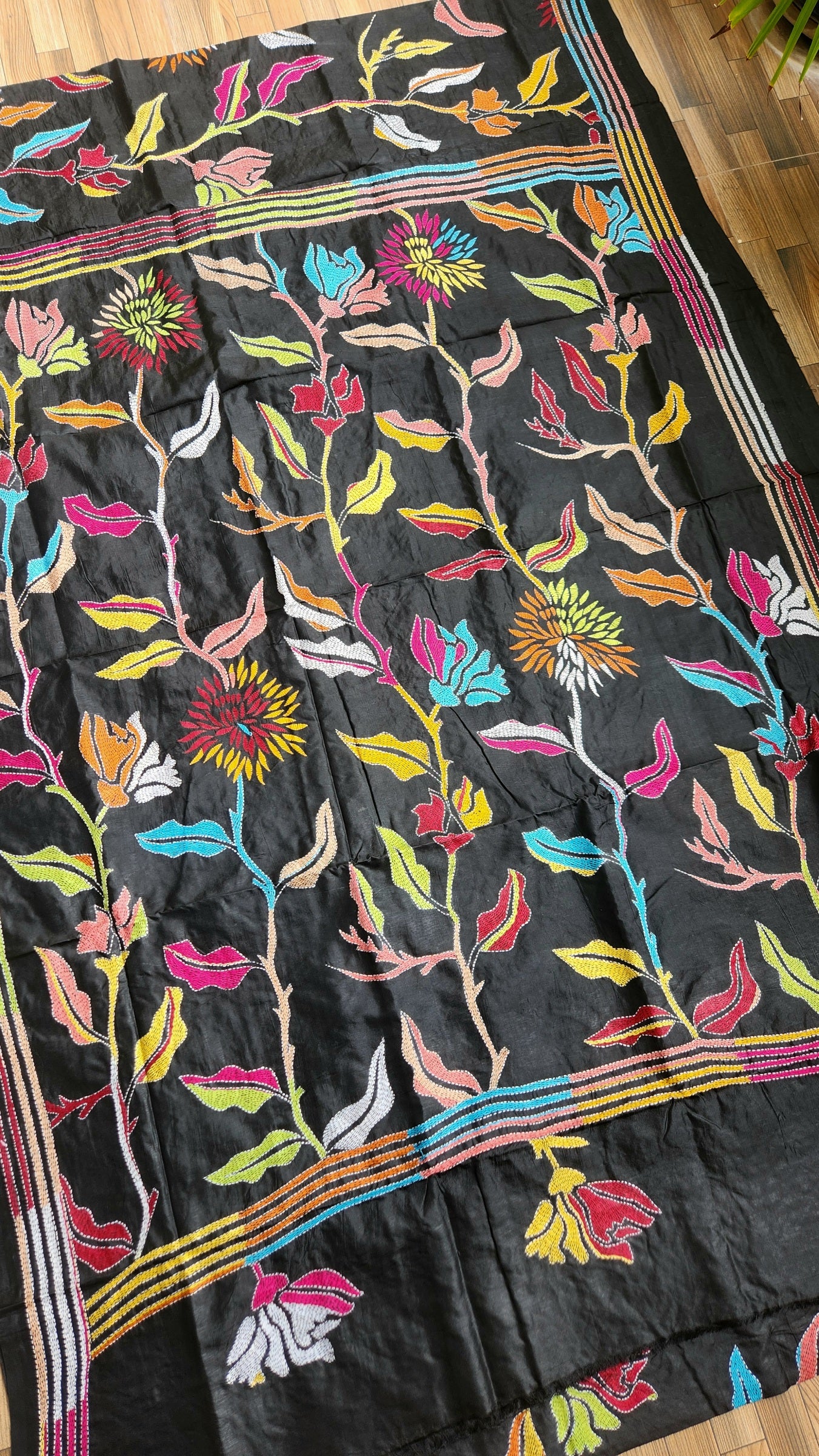 DANDELION KANTHA SAREE