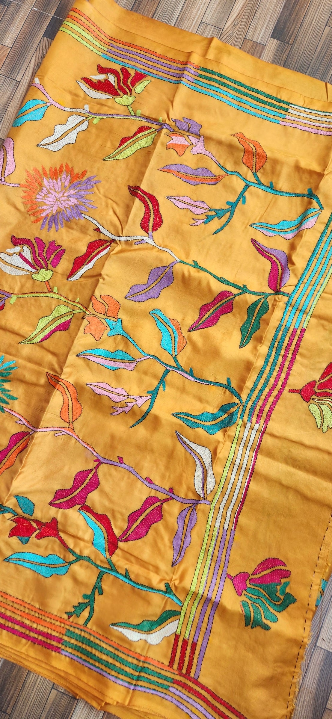 DANDELION KANTHA SAREE