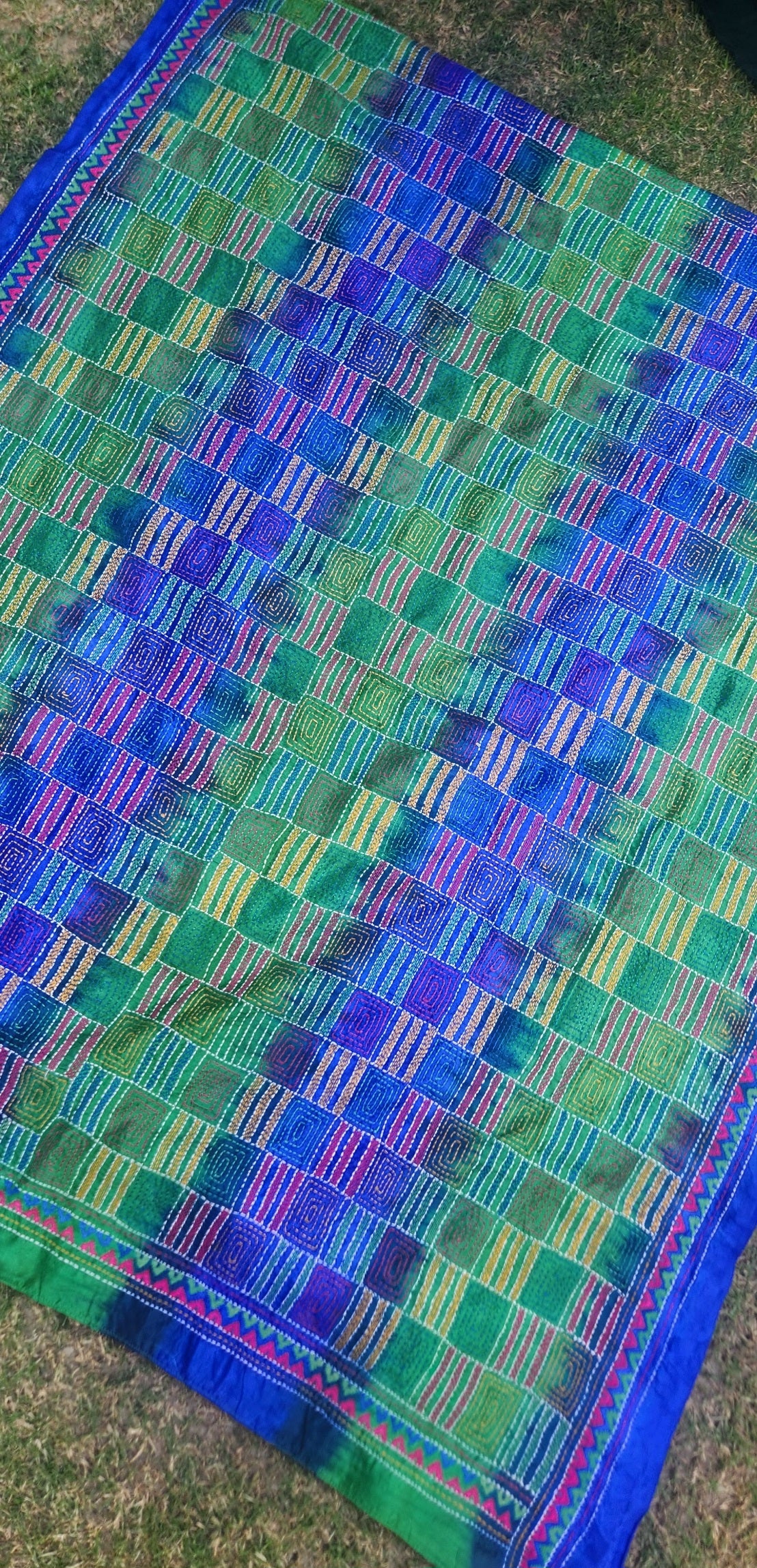 PEACOCK COLORS