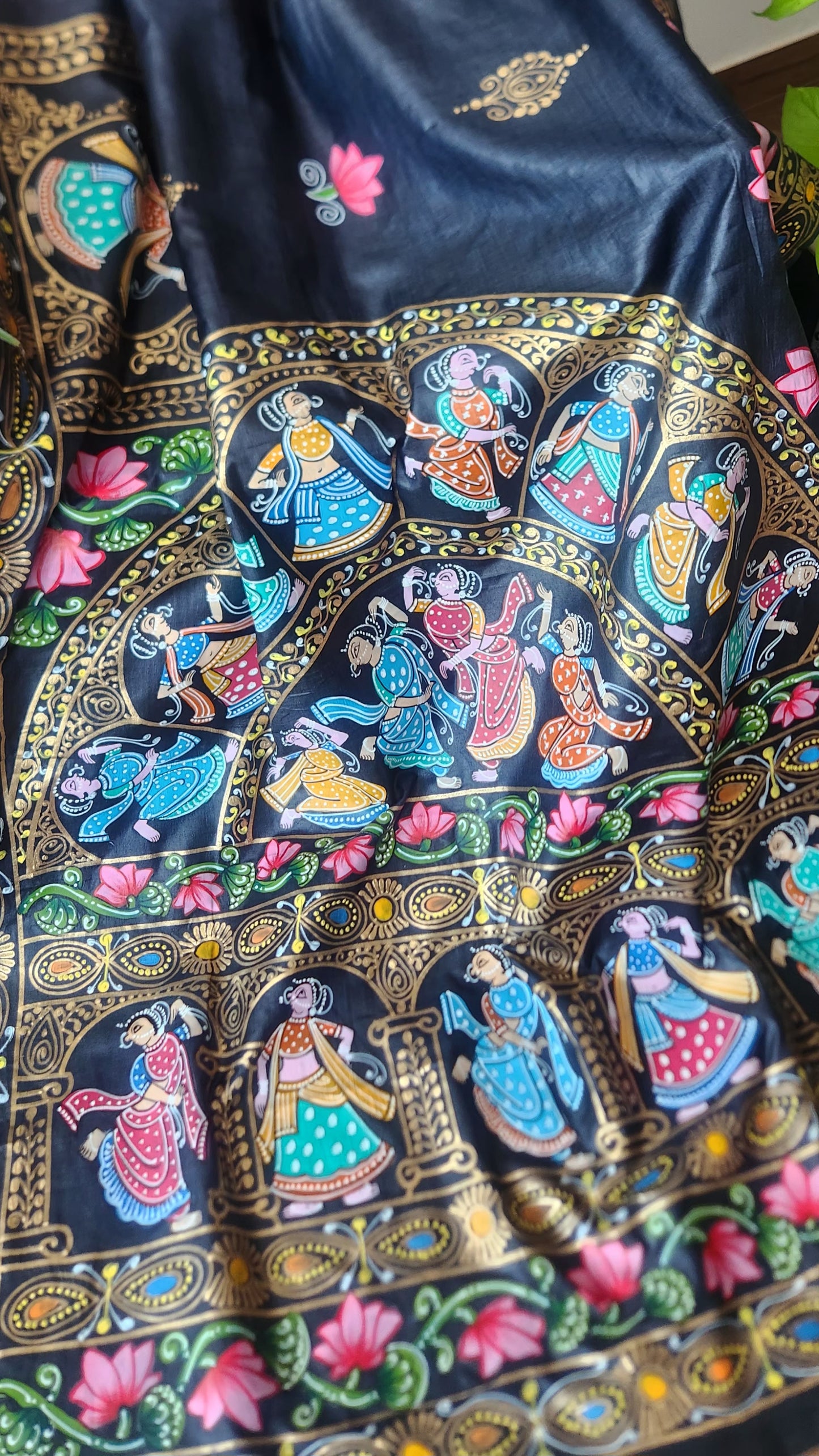 PATTACHITRA HANDPAINTED SAREE - Apsara