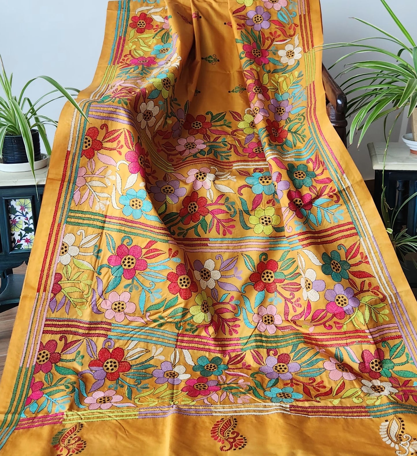 PERIWINKLE KANTHA SAREE