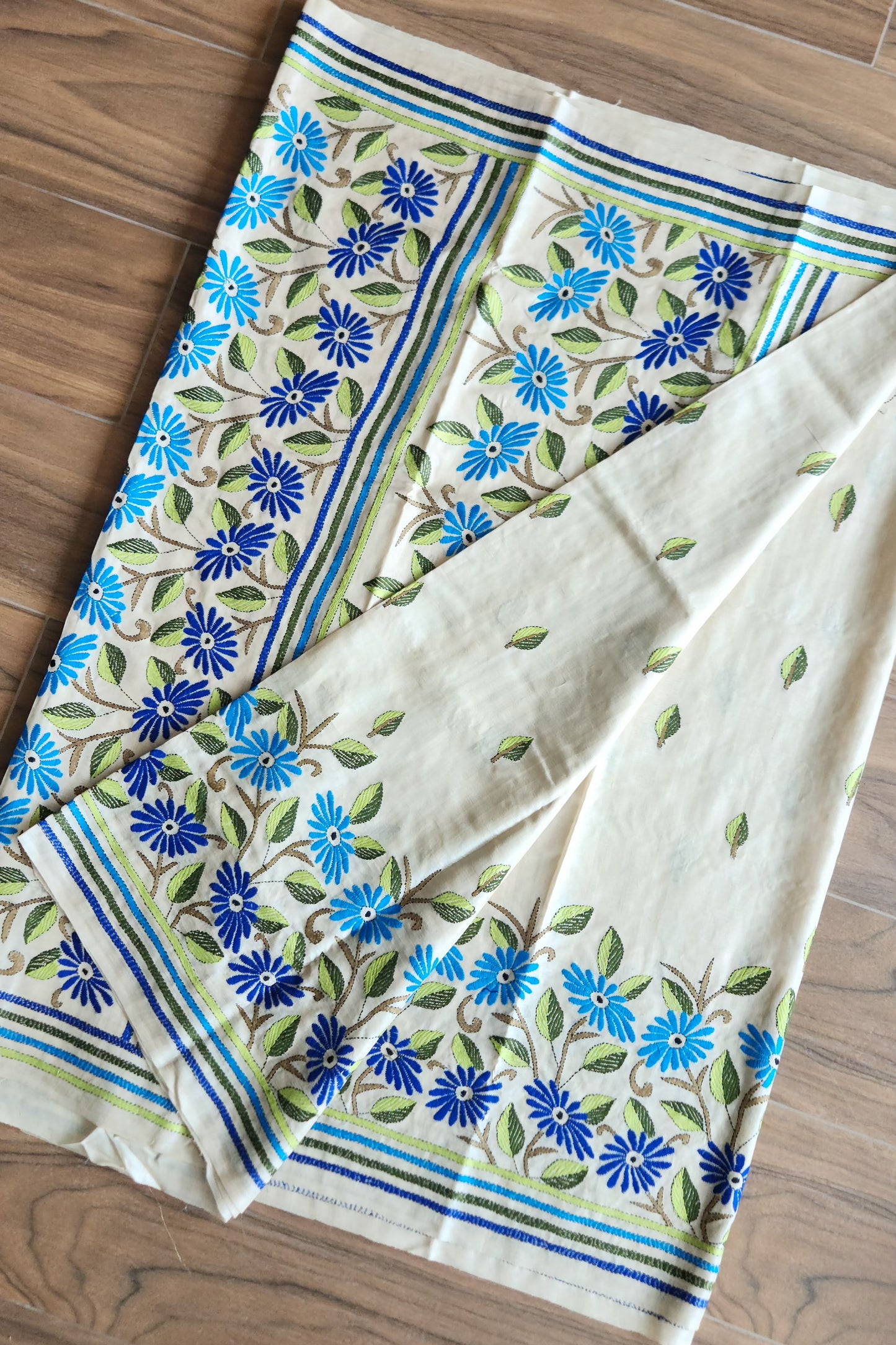 KANTHA SAREE - Daisies