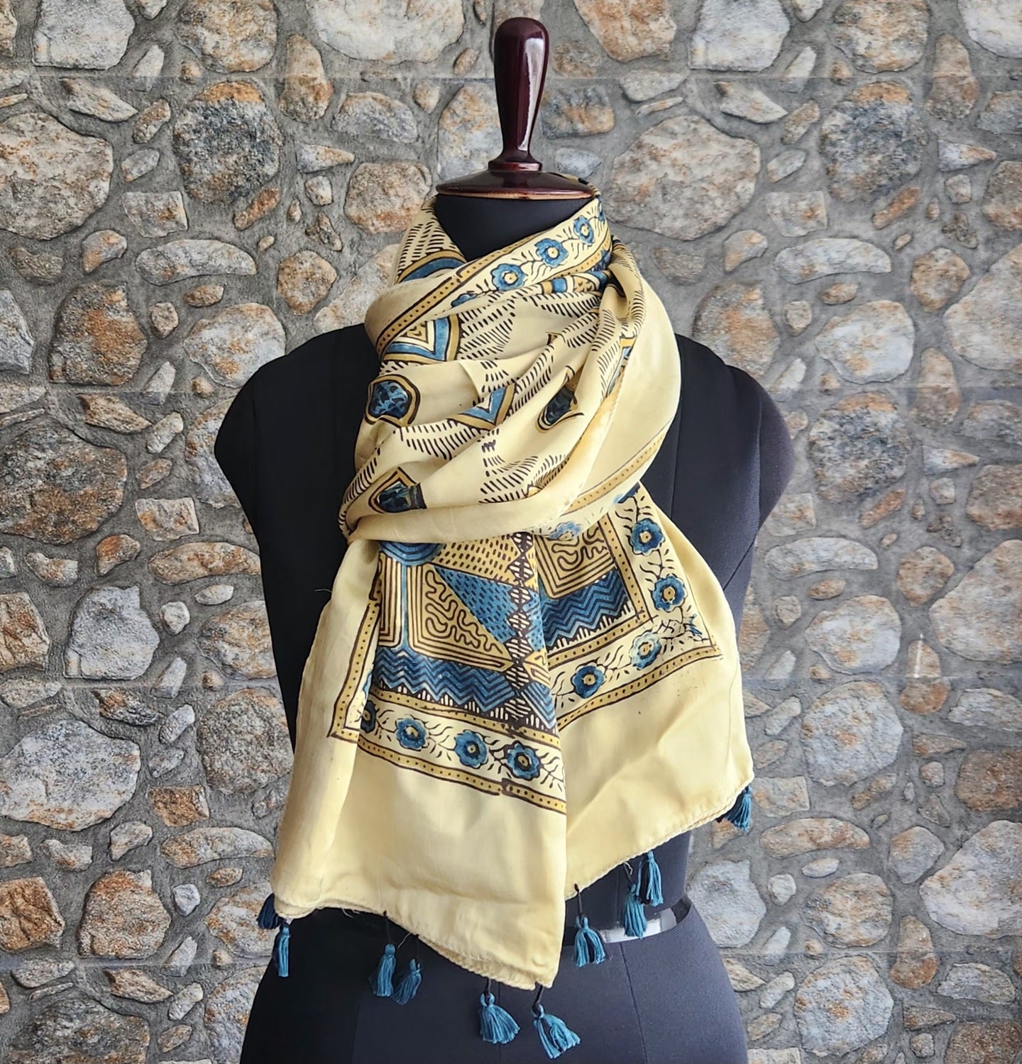 ajrakh stole silk stole scarves Indian gifts coprorate gifts