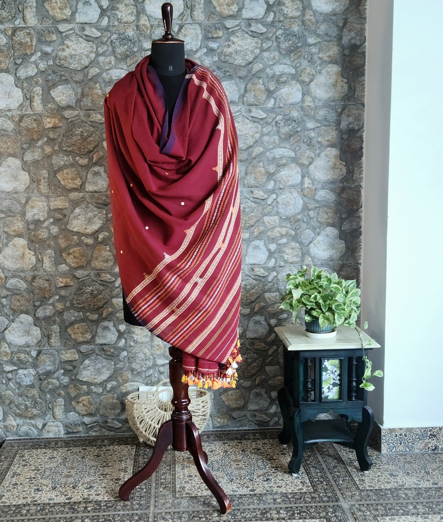 bhujodi dupatta red dupatta Indian gifts handloom dupatta cotton dupatta Gaatha iTokri