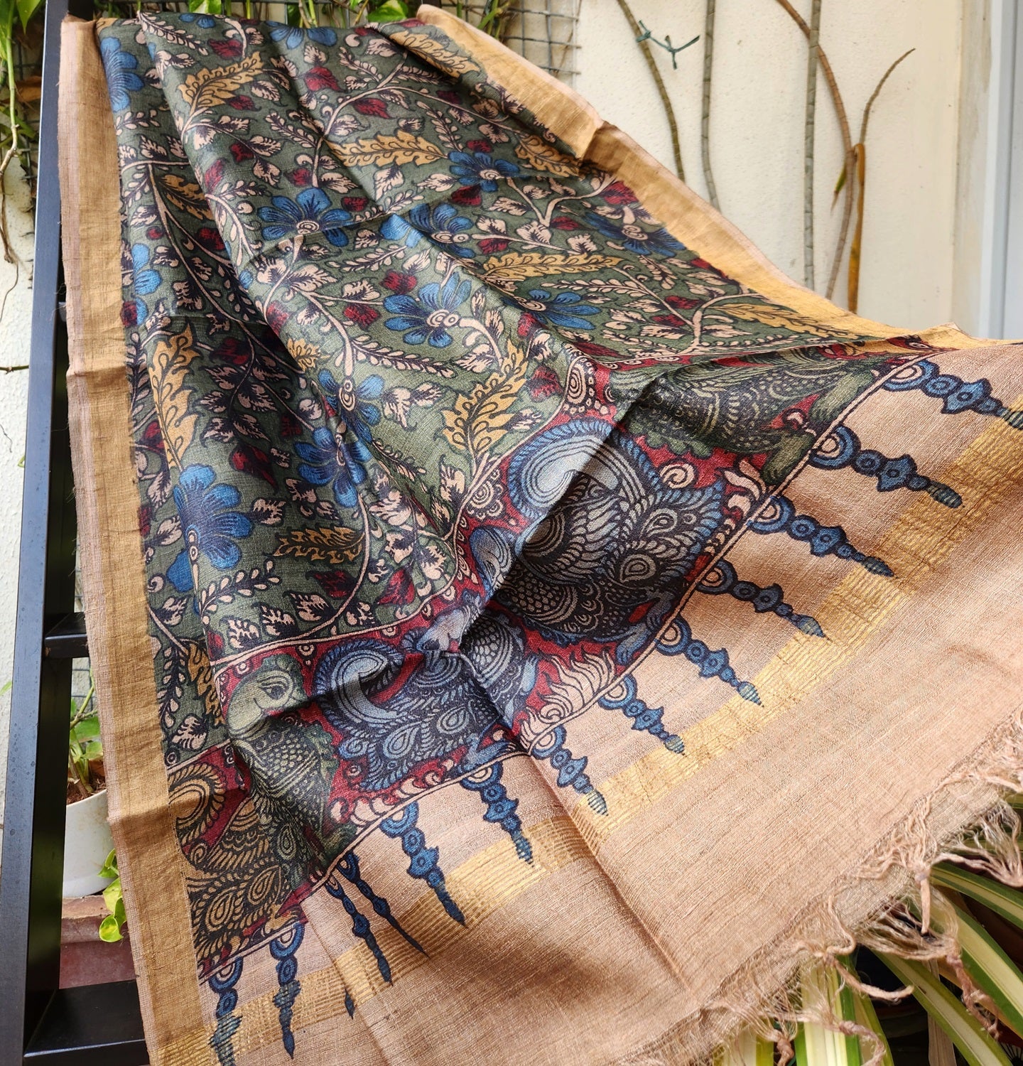 pen kalamkari dupatta silk dupatta tussar Green dupatta Mehndi look wedding shopping Mehndi outfit
