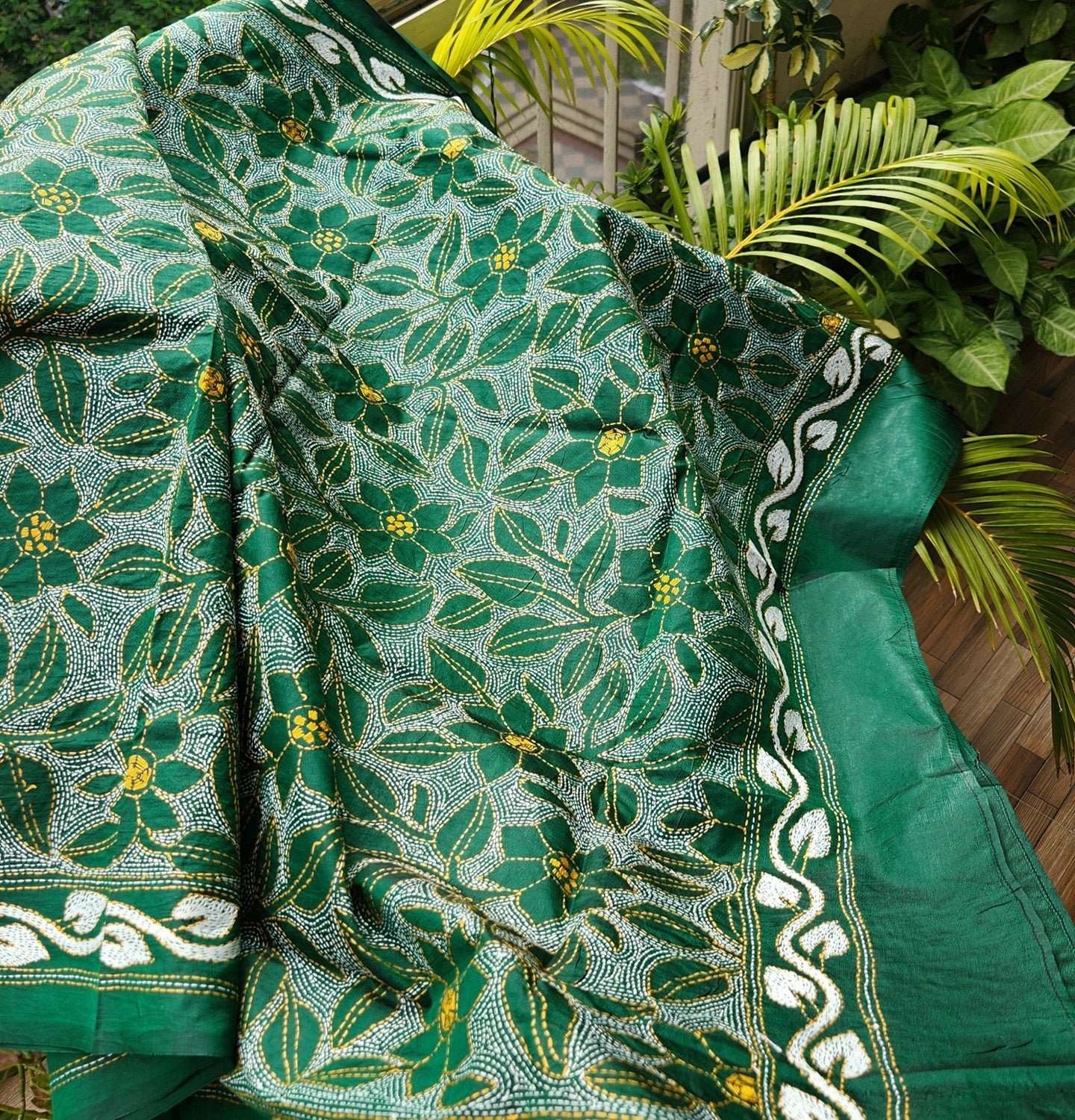 GREEN KANTHA DUPATTA