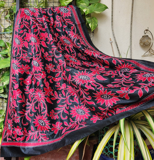 BLACK BEAUTY KANTHA DUPATTA