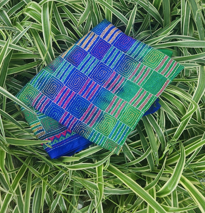 PEACOCK COLORS