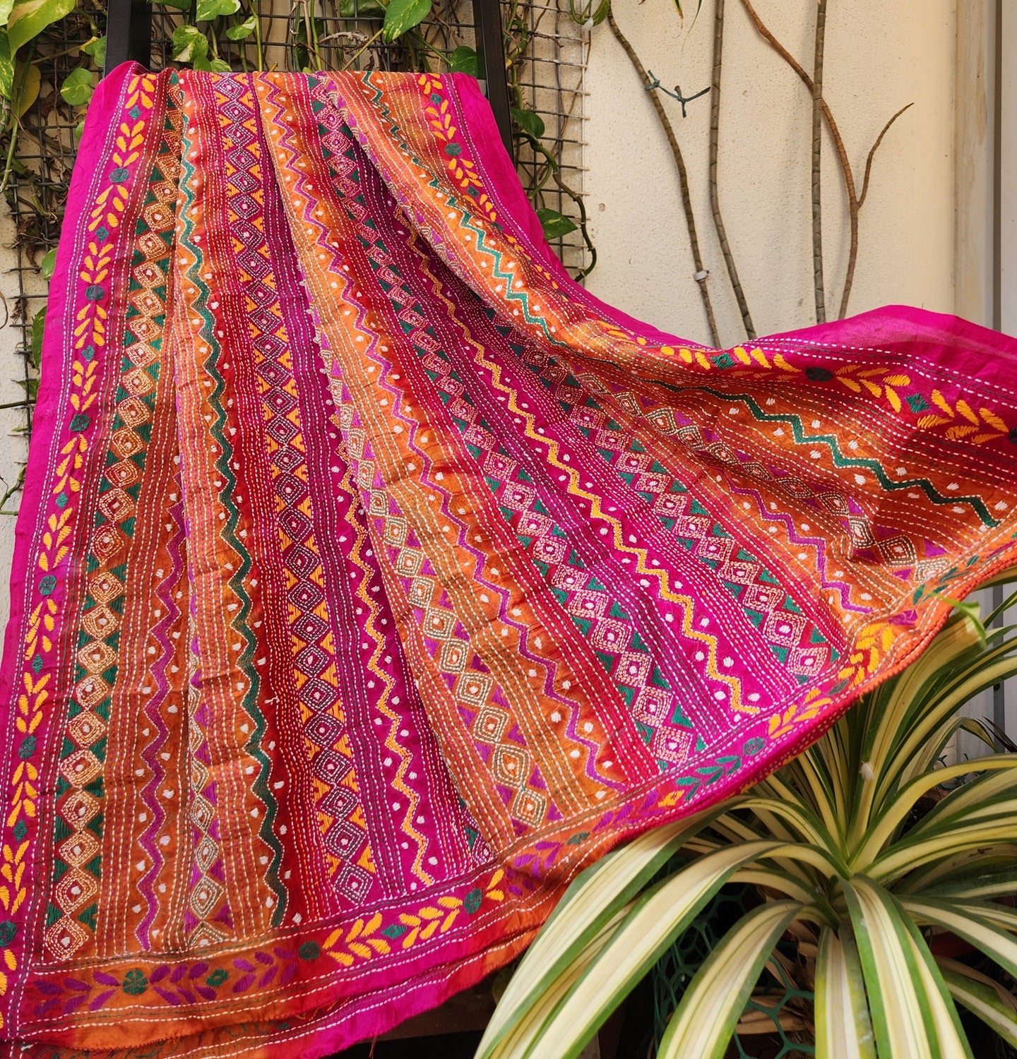 Kantha Dupatta pink dupatta