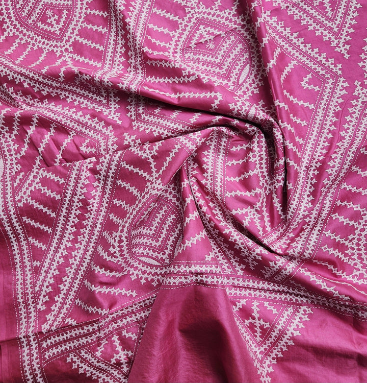 THE SAREE SNEAKERS Kutchwork Embroidery Sneakers