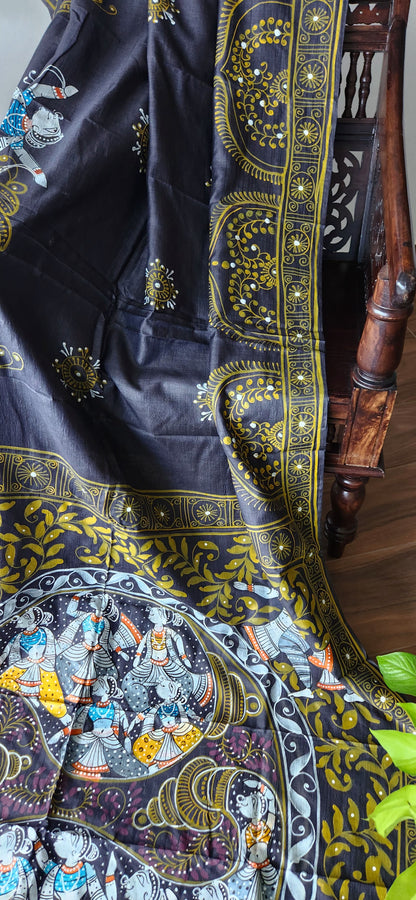 Pattachitra sare eblack saree golden saree saree as gifts Diwali shopping Indian saree